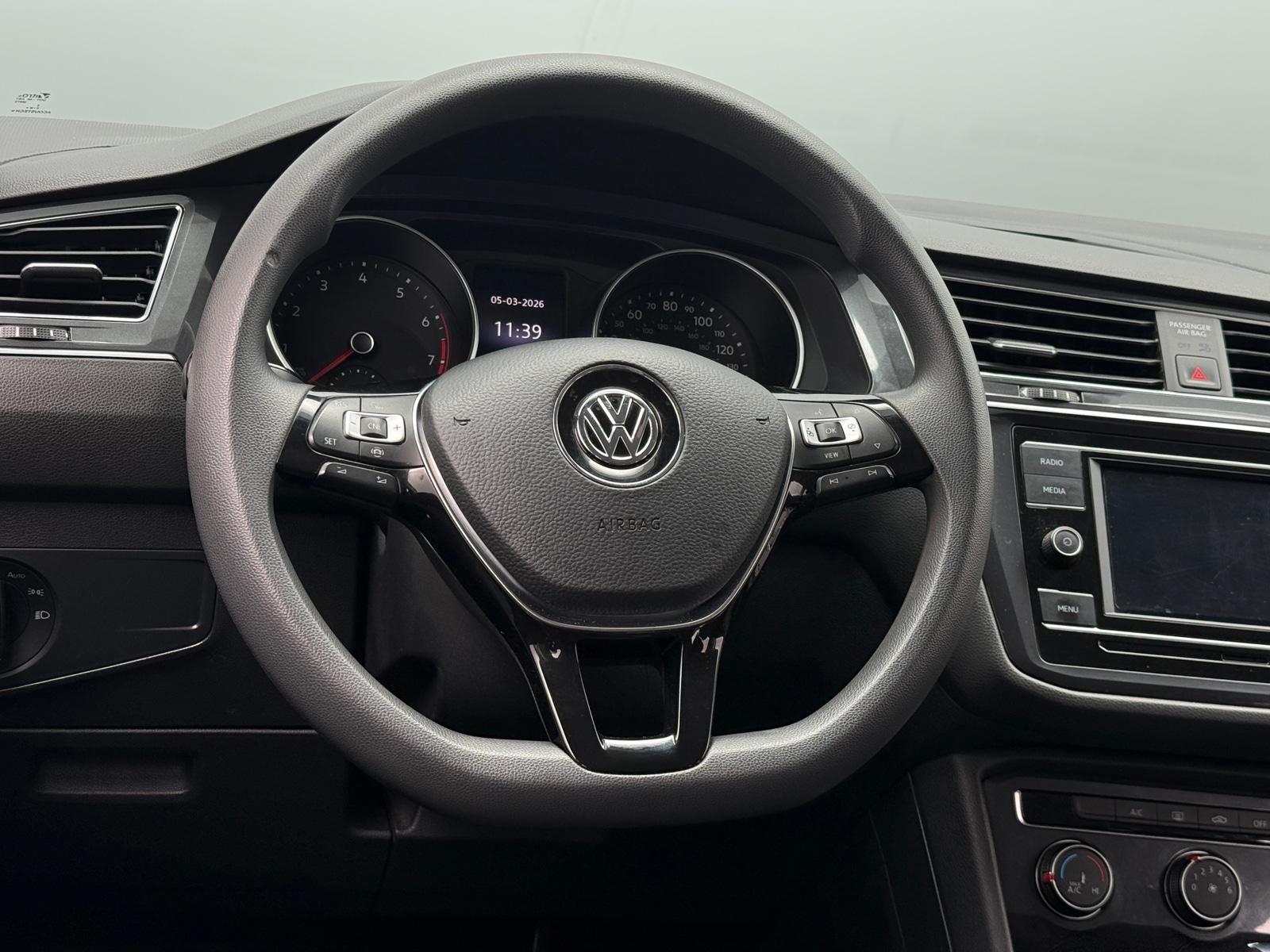 Thumbnail: 2021 Volkswagen Tiguan - 5