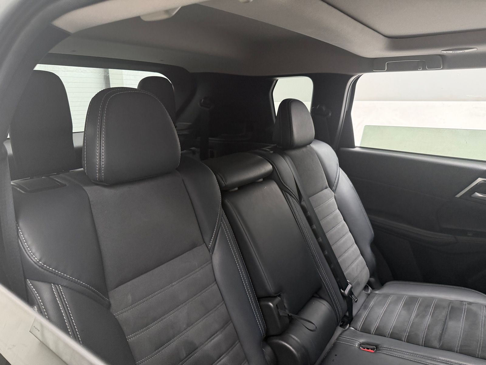 Thumbnail: 2024 Mitsubishi Outlander - 5