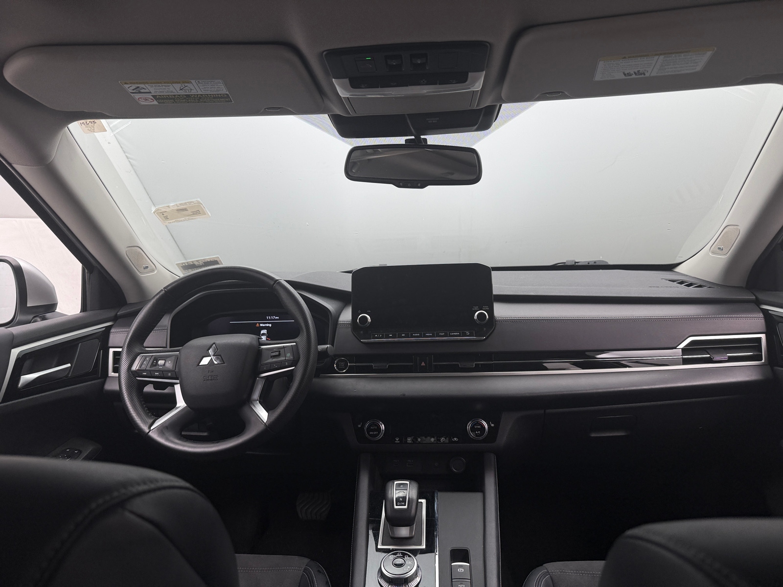 Thumbnail: 2024 Mitsubishi Outlander - 2