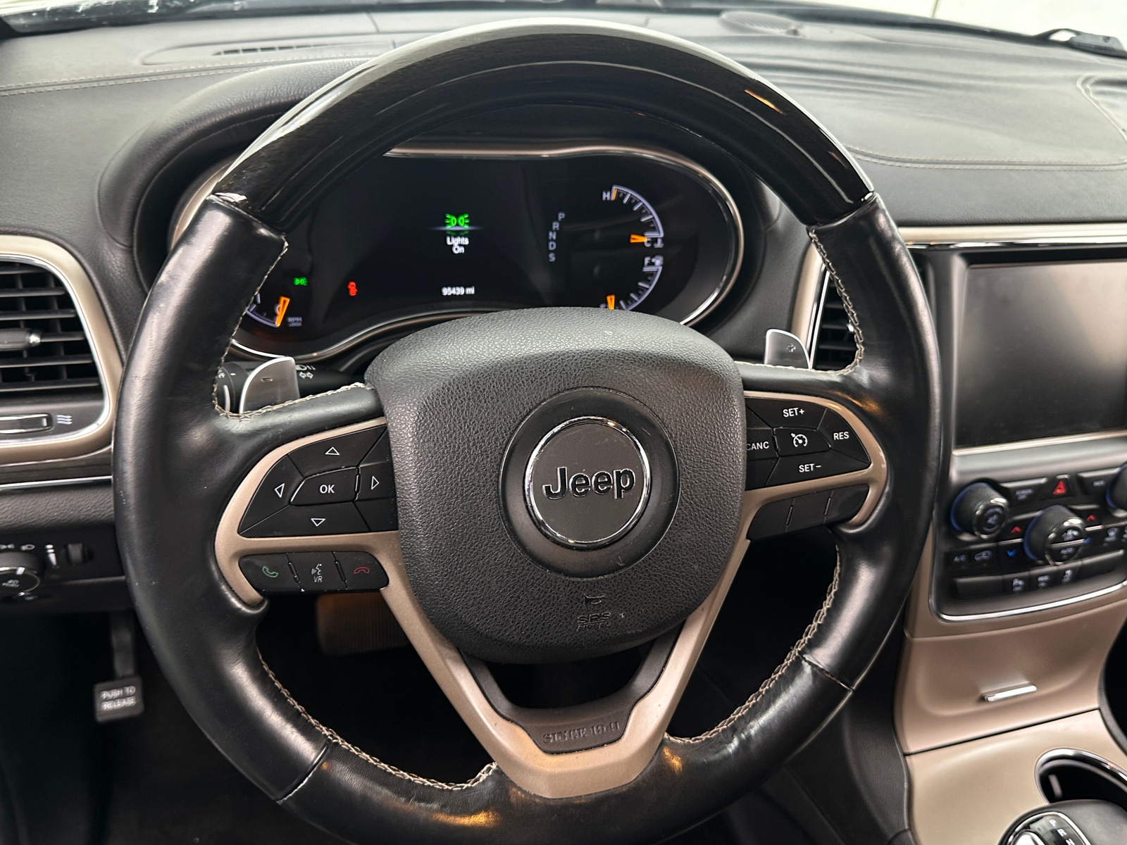 Thumbnail: 2015 Jeep Grand Cherokee - 4