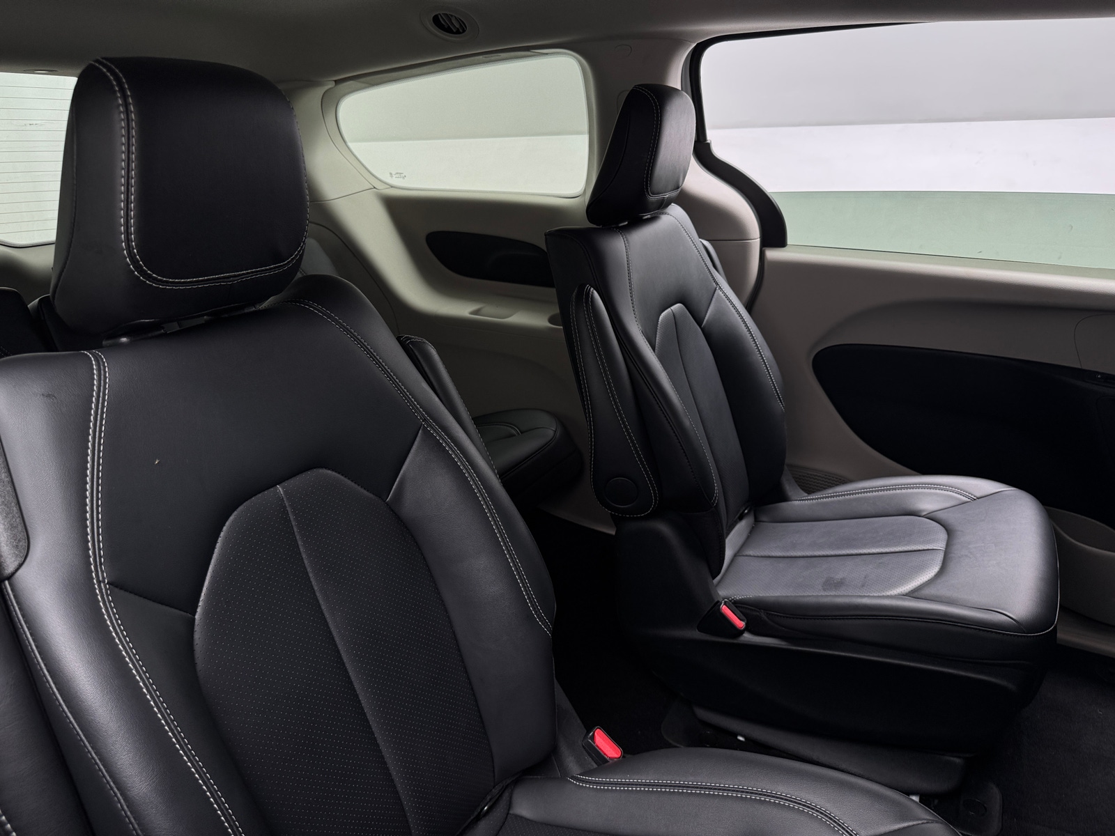 Thumbnail: 2024 Chrysler Pacifica - 5