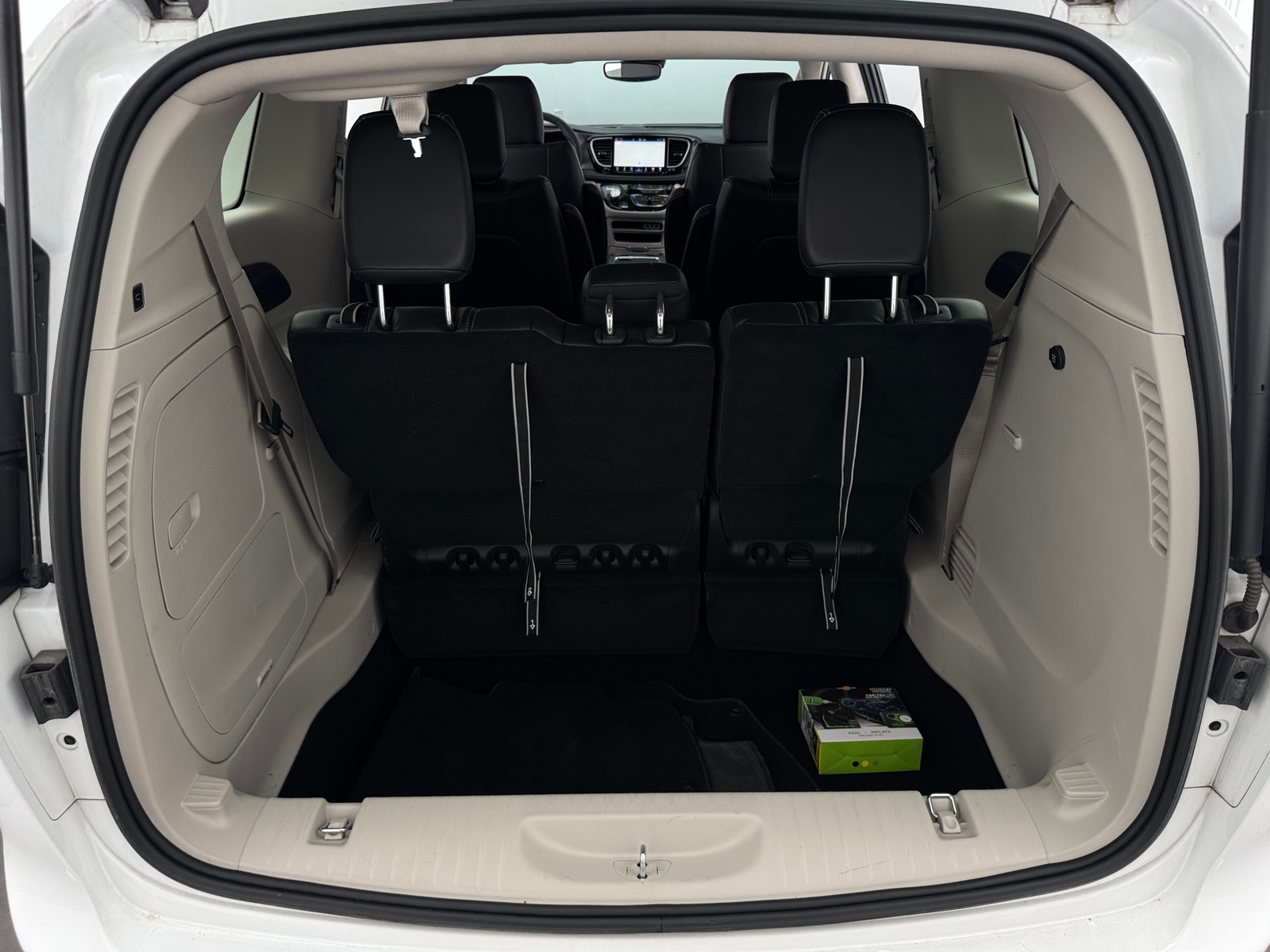 Thumbnail: 2024 Chrysler Pacifica - 6