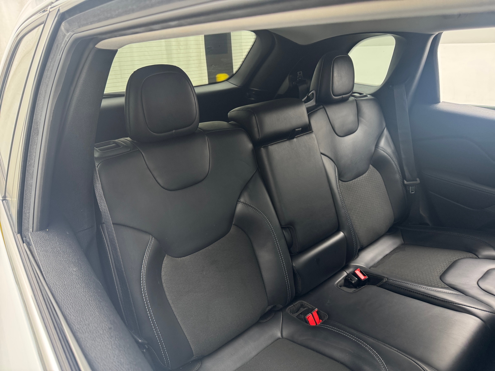 Thumbnail: 2021 Jeep Cherokee - 6