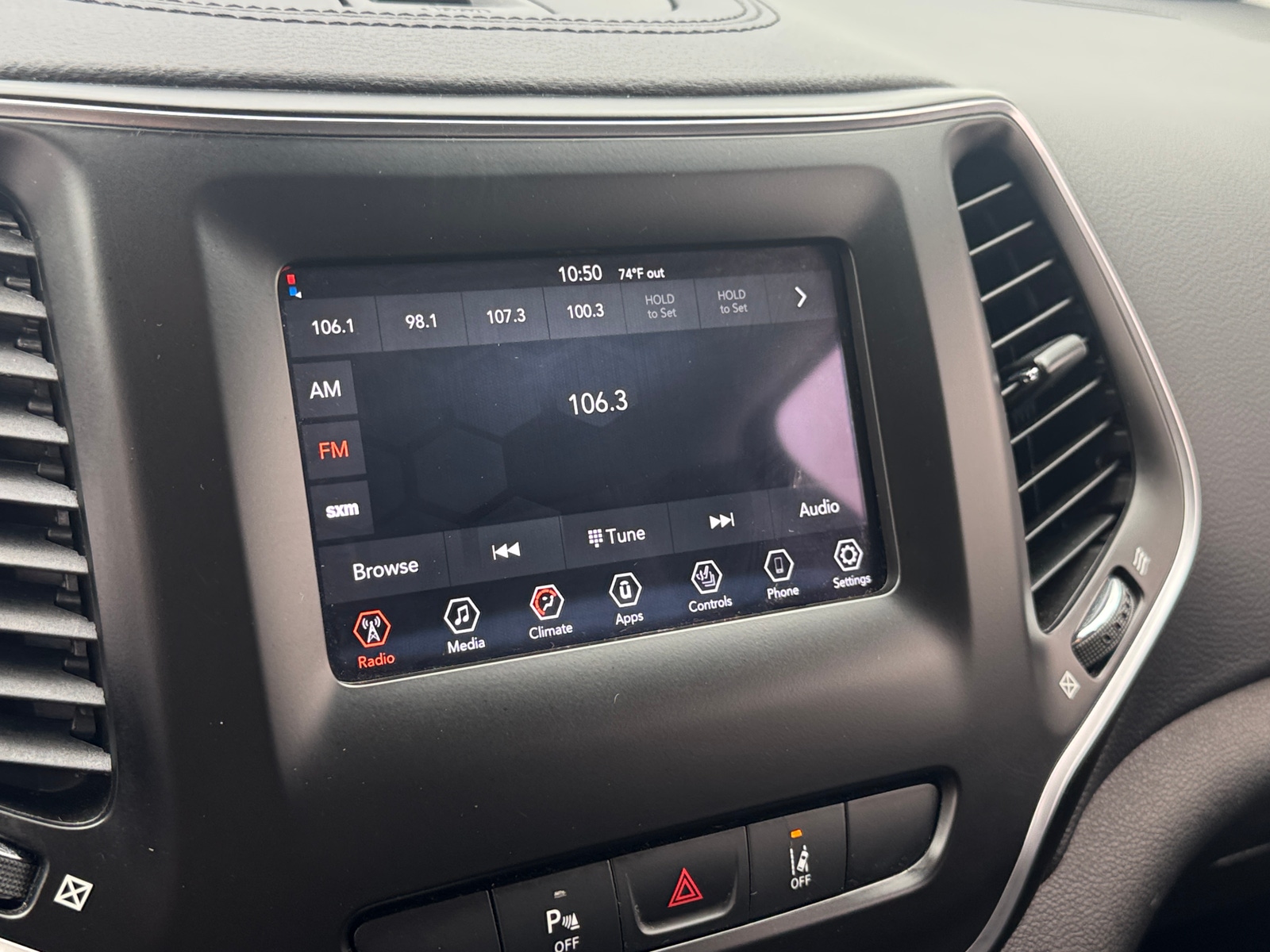Thumbnail: 2021 Jeep Cherokee - 4