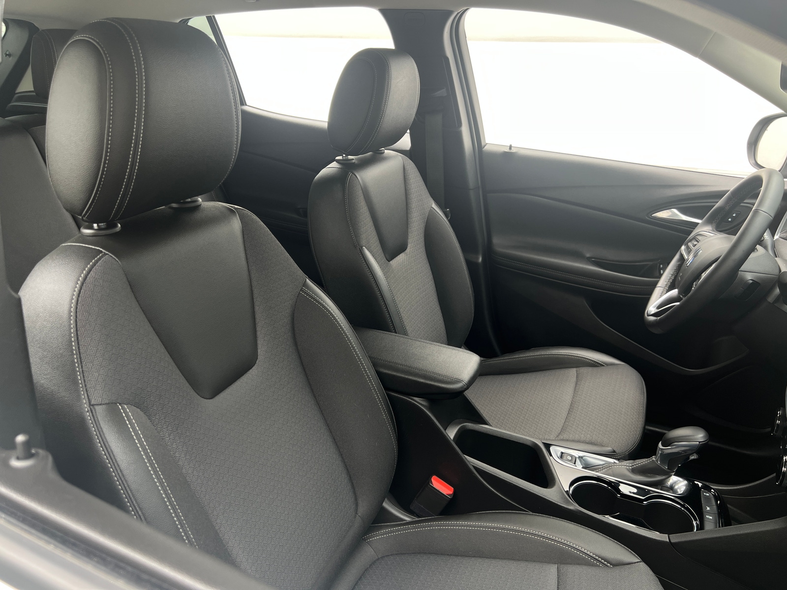 Thumbnail: 2025 Buick Encore GX - 2