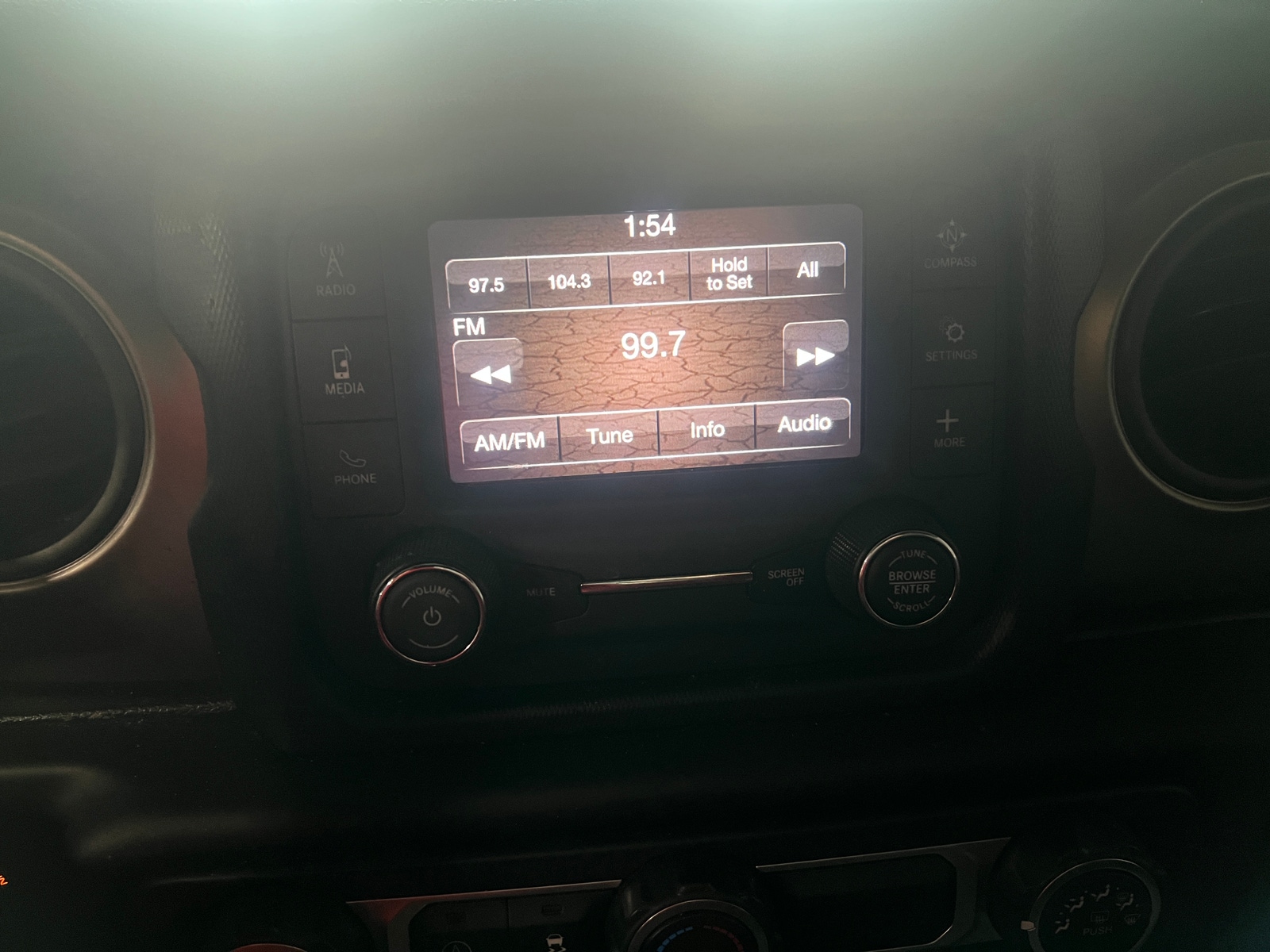 Thumbnail: 2020 Jeep Gladiator - 4