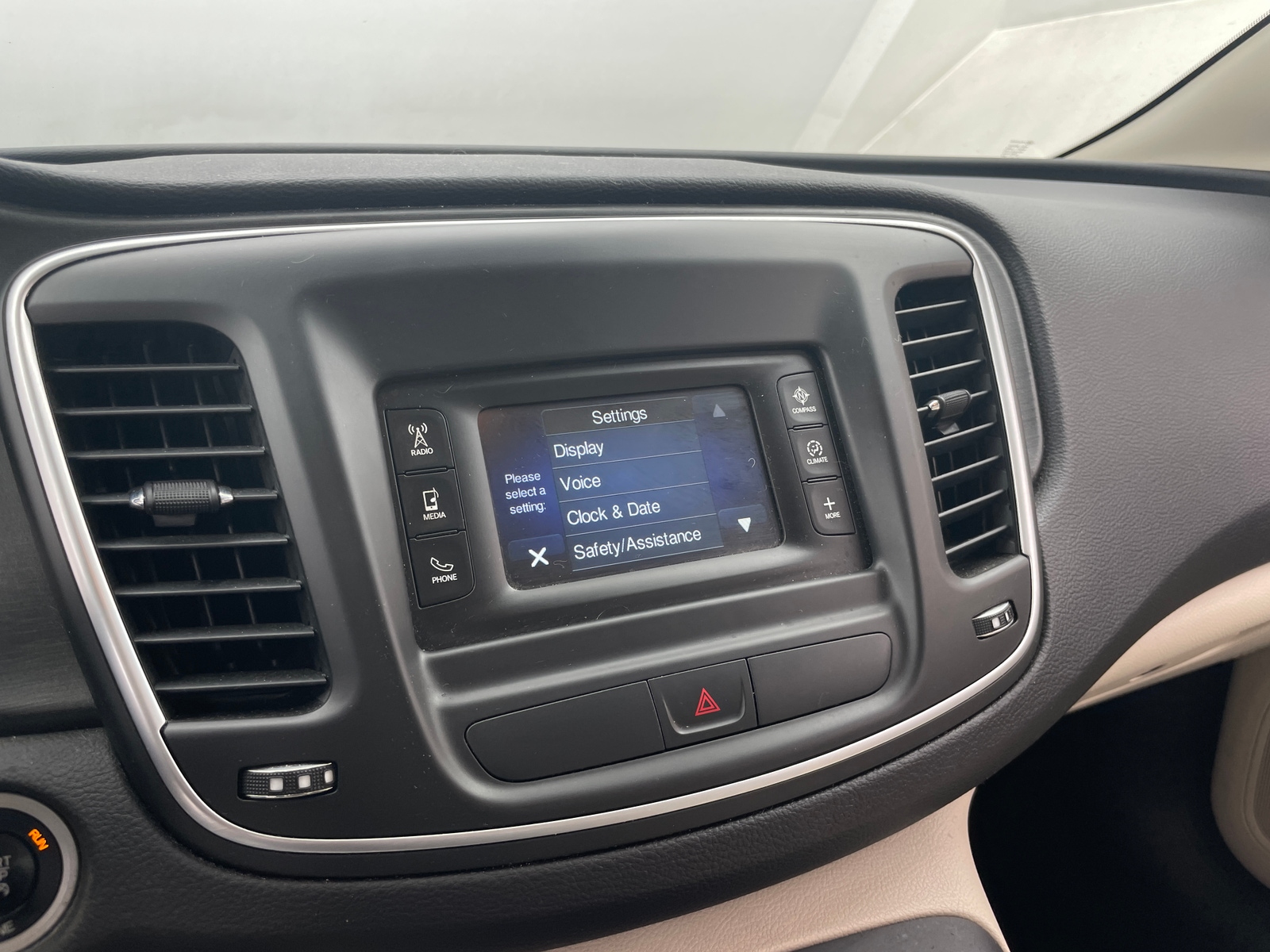 Thumbnail: 2015 Chrysler 200 - 4