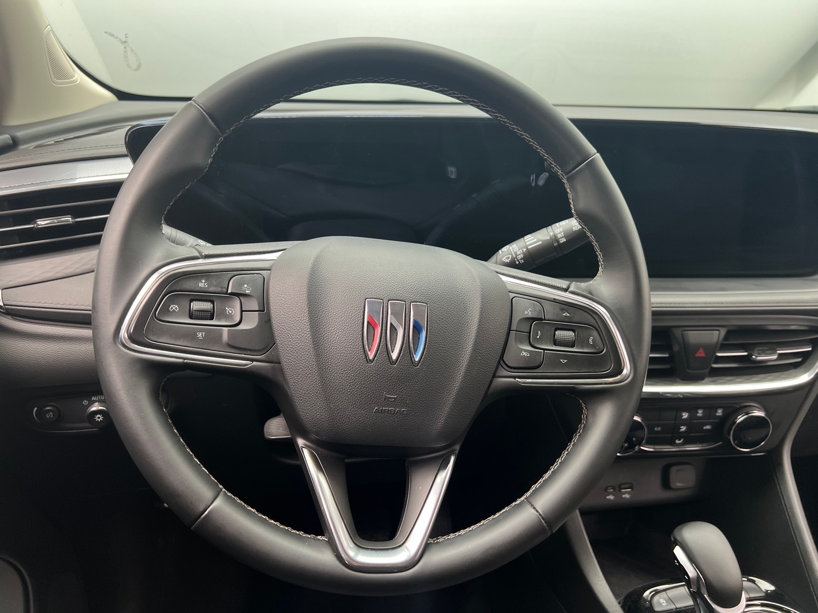 Thumbnail: 2025 Buick Encore GX - 4