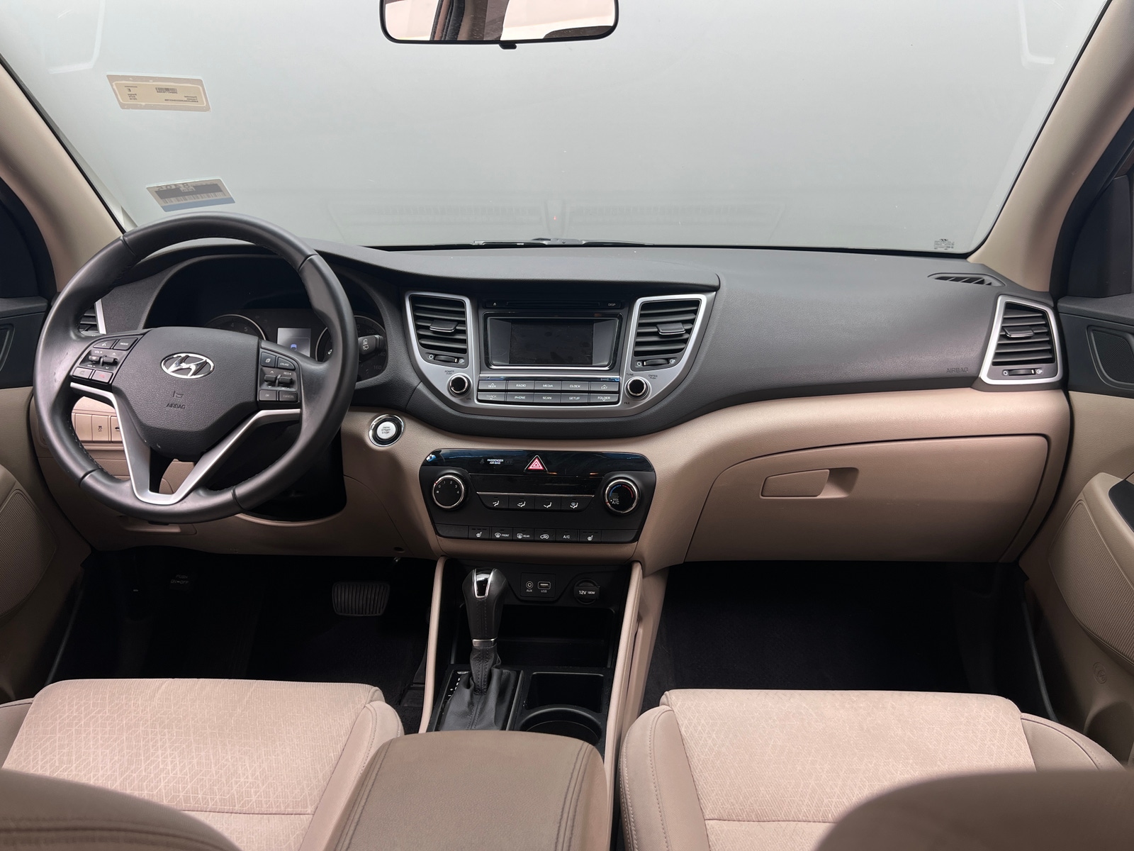Thumbnail: 2016 Hyundai Tucson - 3
