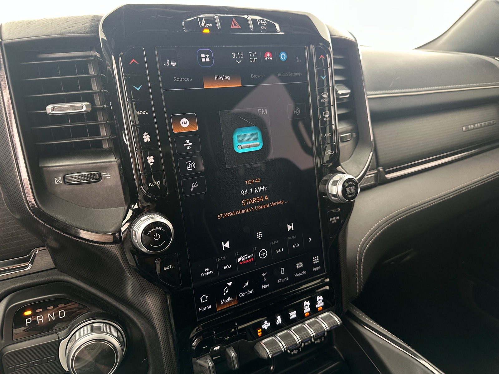 Thumbnail: 2022 RAM 1500 - 3