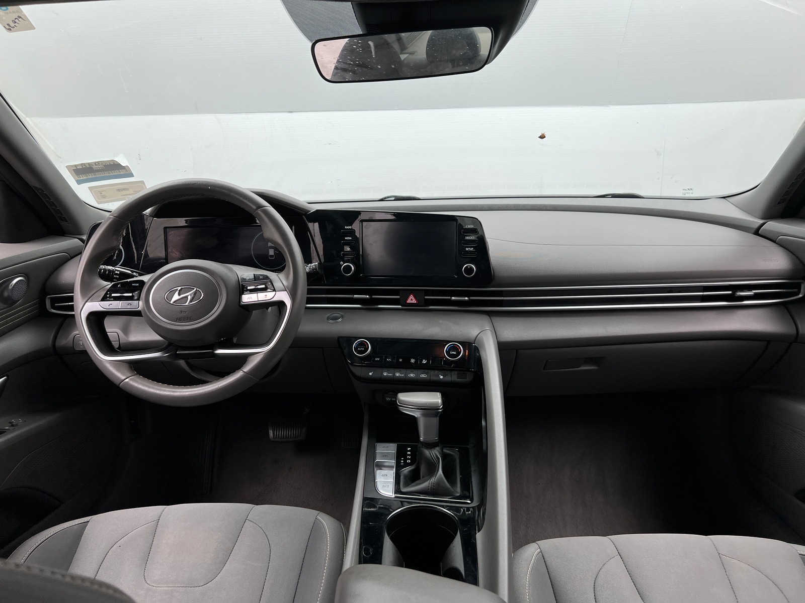 Thumbnail: 2021 Hyundai Elantra - 3