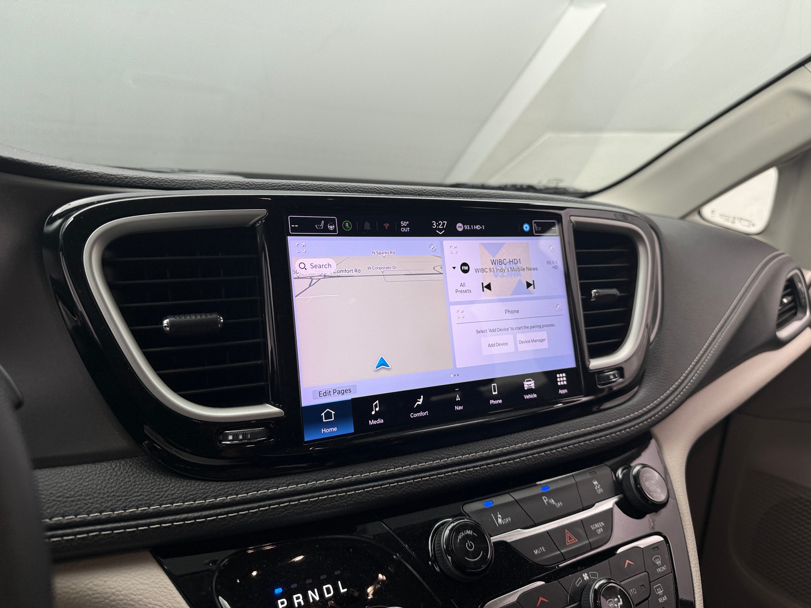 Thumbnail: 2024 Chrysler Pacifica - 3