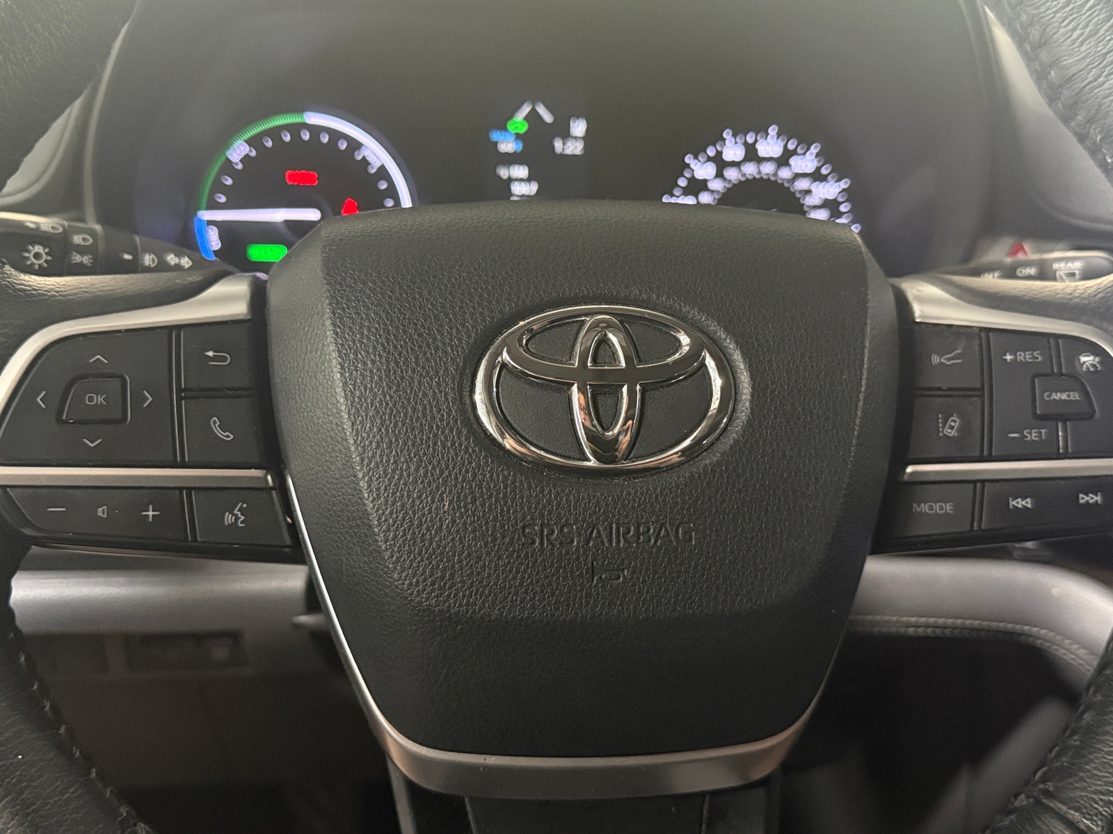 Thumbnail: 2022 Toyota Sienna - 4