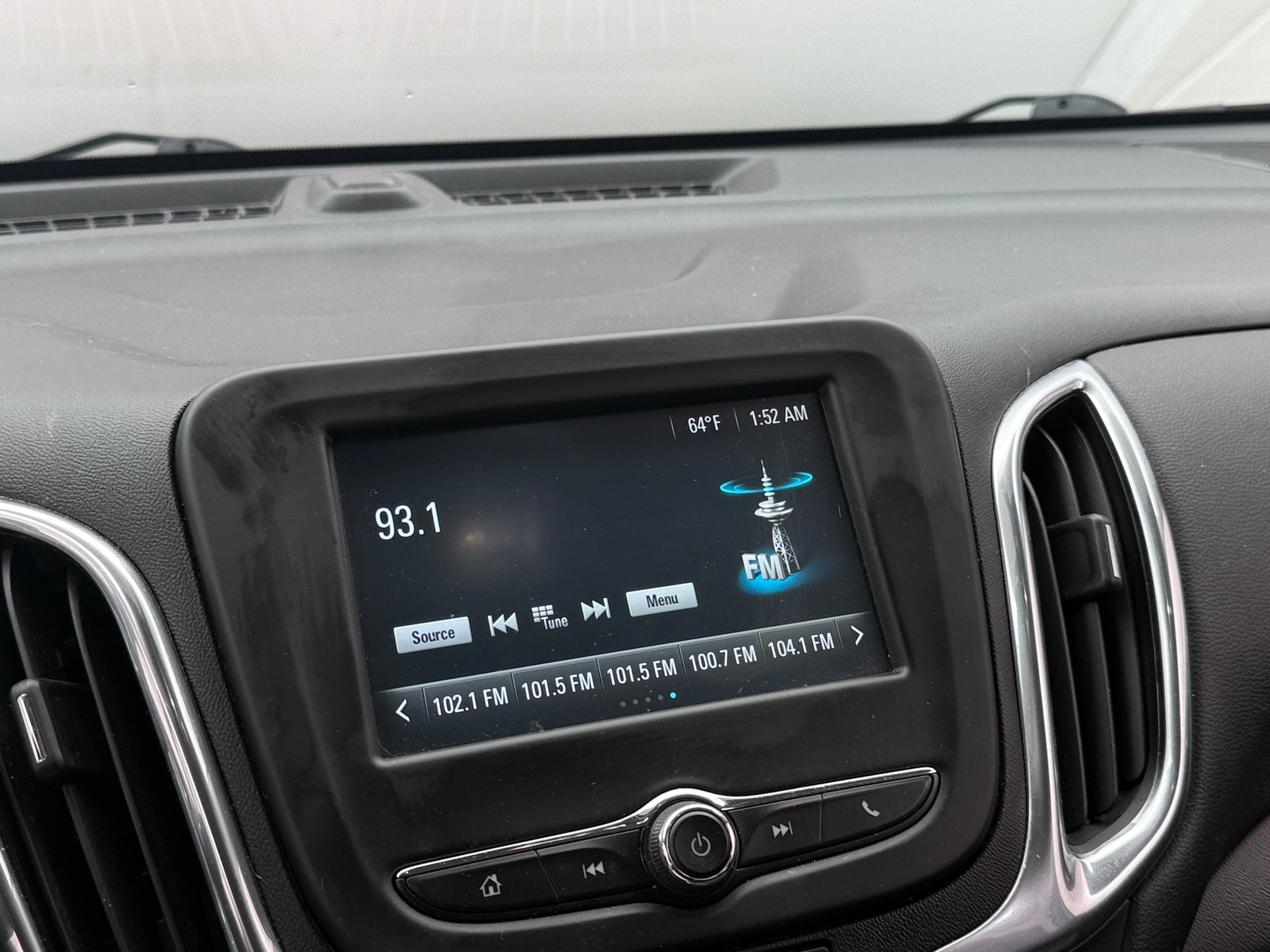 Thumbnail: 2018 Chevrolet Equinox - 4