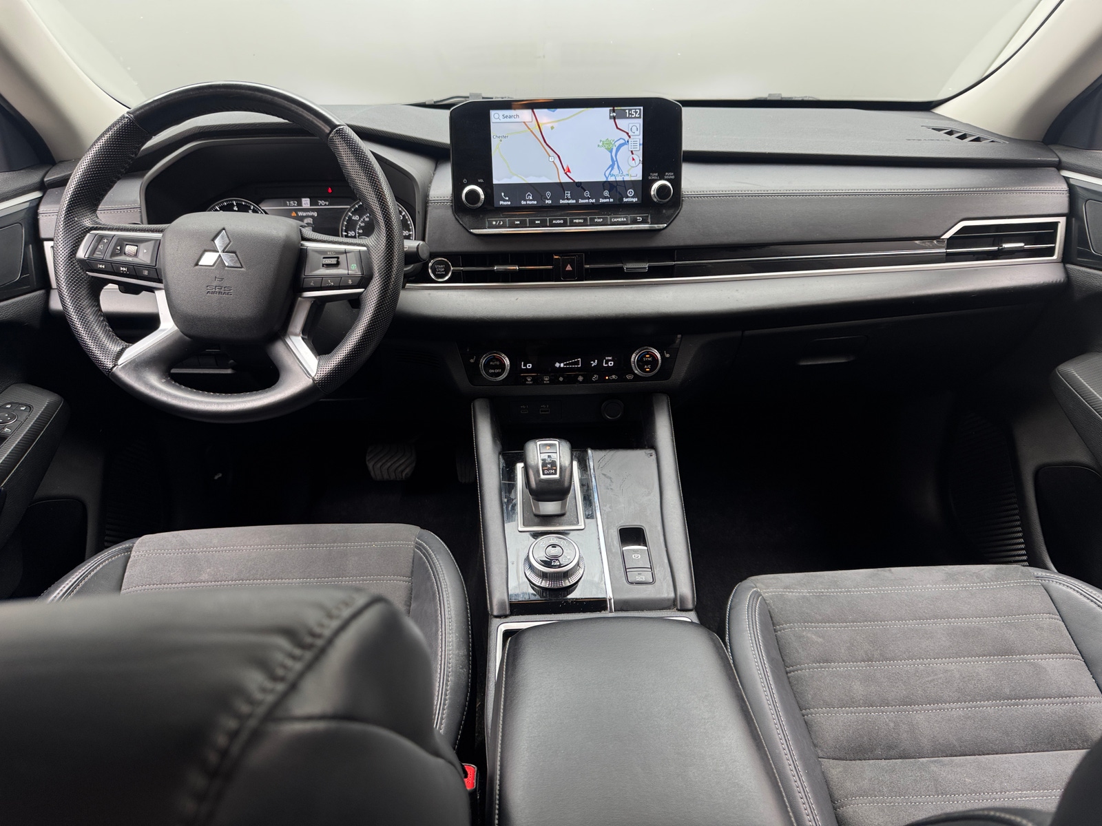 Thumbnail: 2023 Mitsubishi Outlander - 2