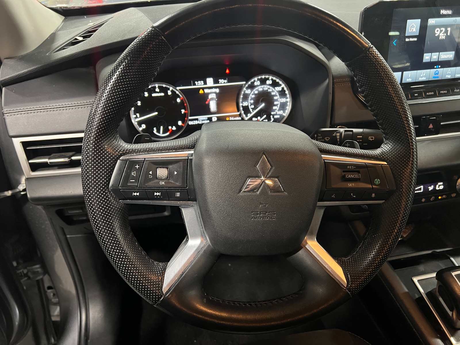 Thumbnail: 2023 Mitsubishi Outlander - 4