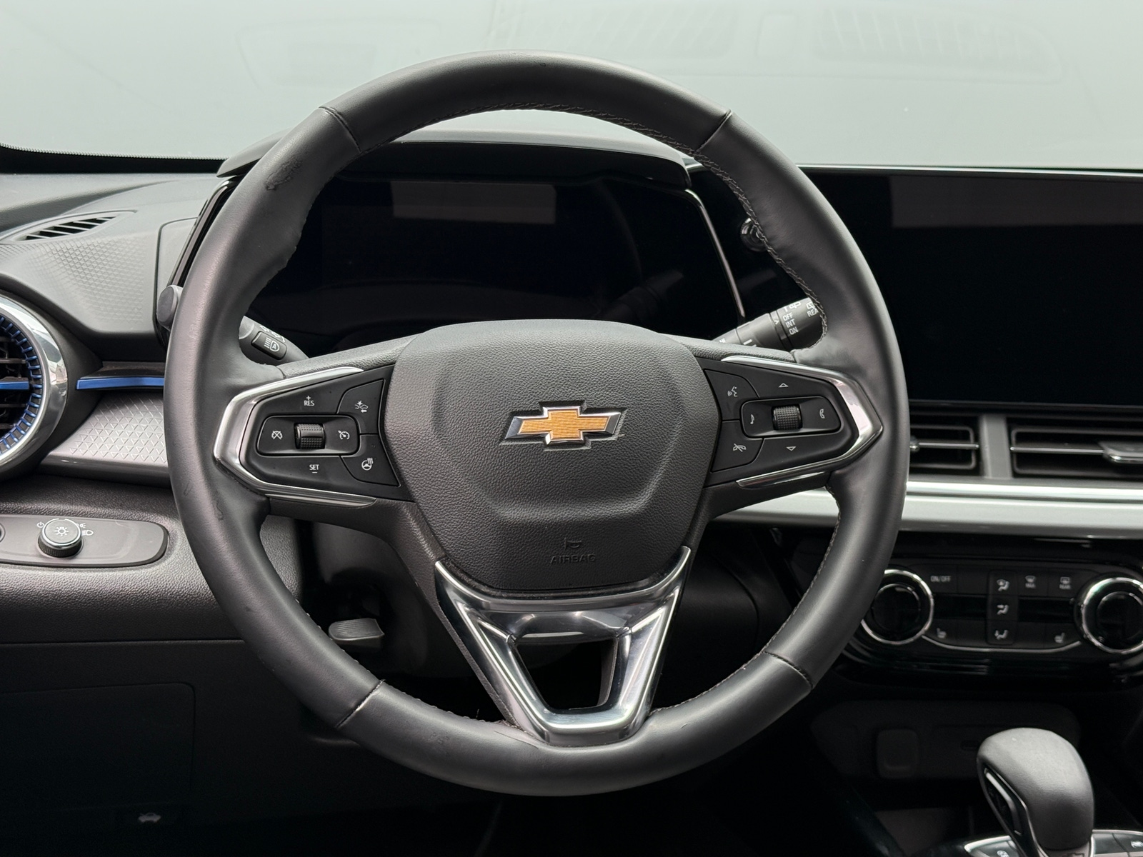 Thumbnail: 2025 Chevrolet Trax - 5