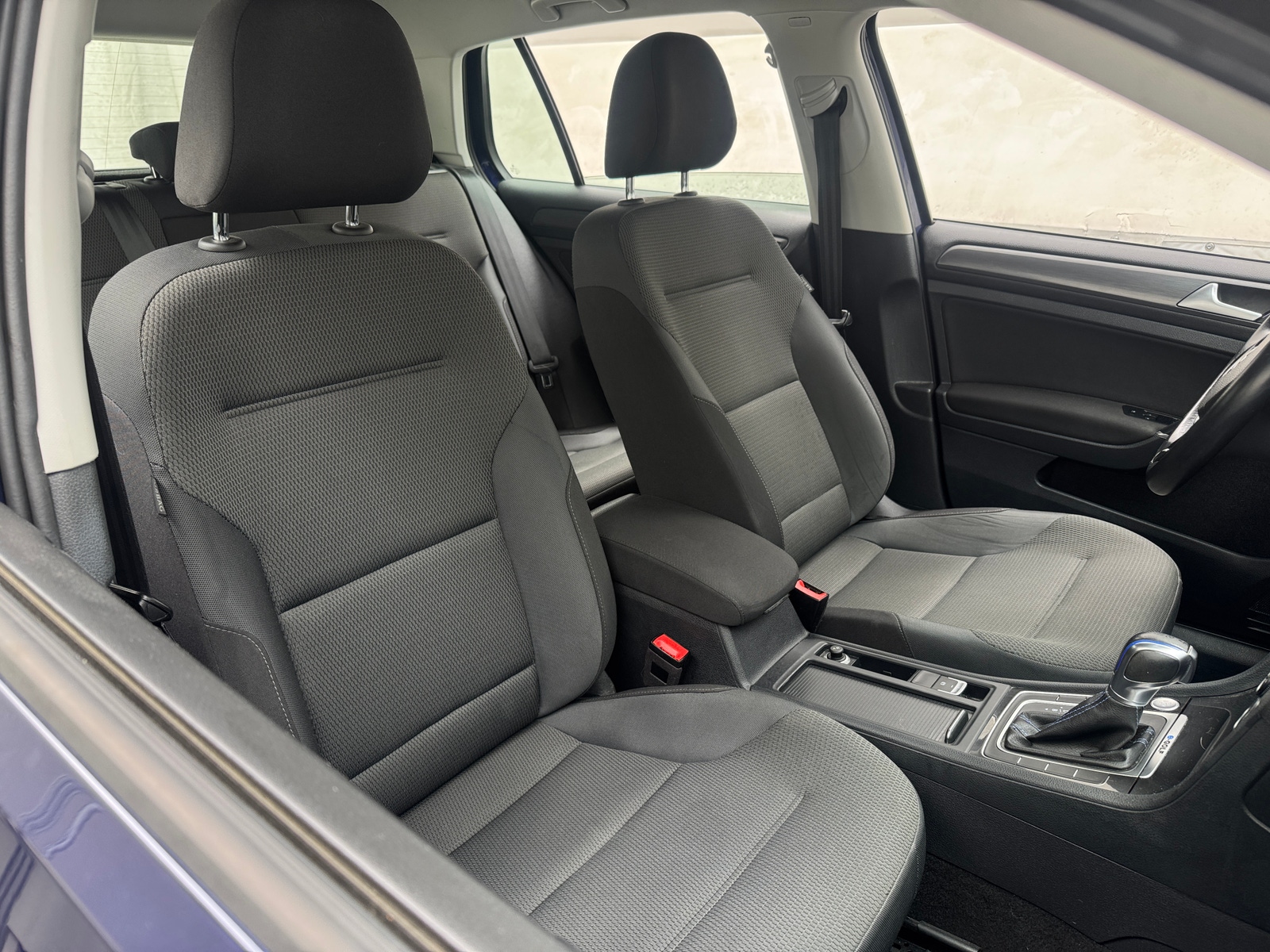 Thumbnail: 2019 Volkswagen e-Golf - 2