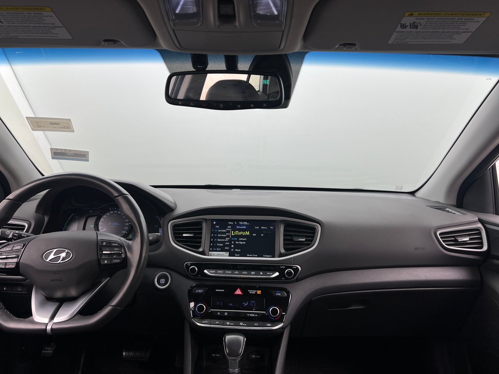 Thumbnail: 2017 Hyundai Ioniq - 2