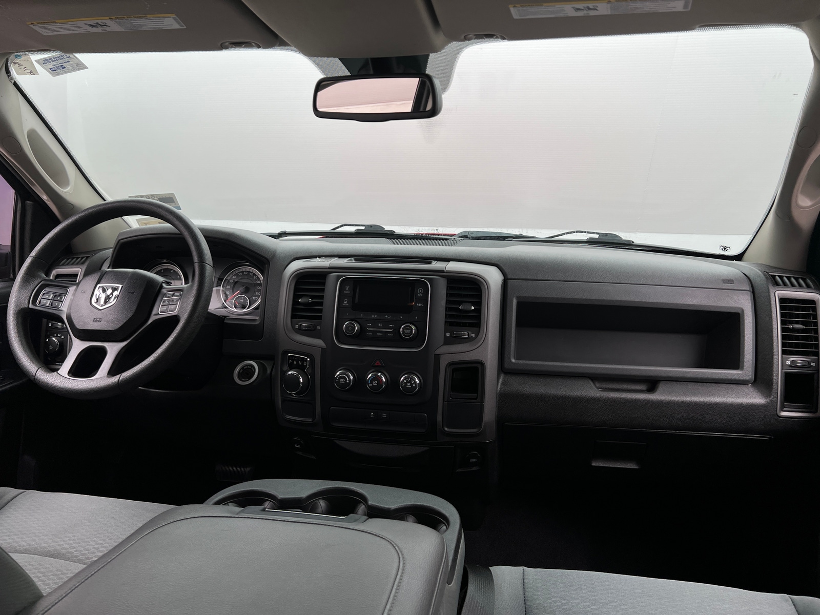 Thumbnail: 2019 RAM 1500 Classic - 3