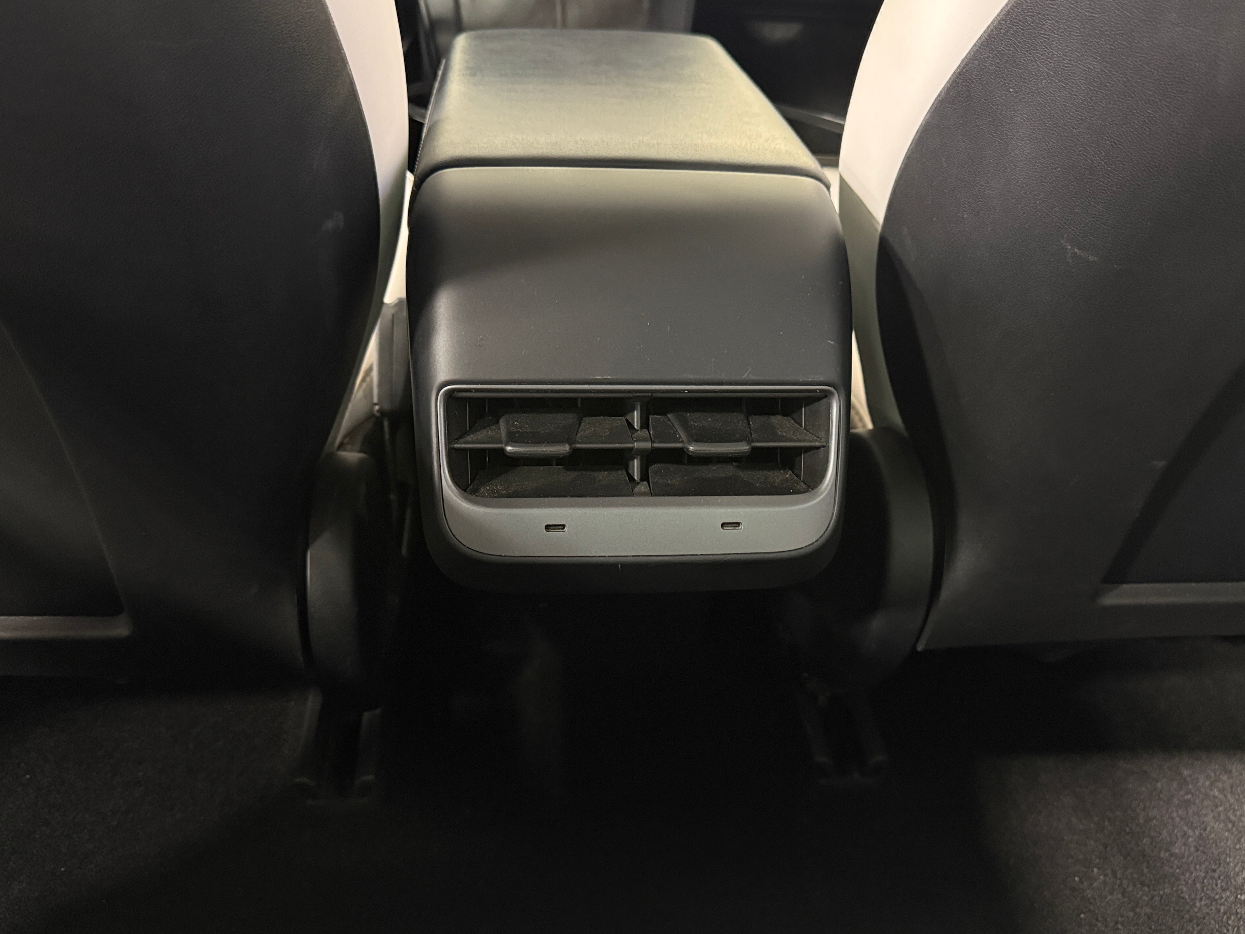 Used 2022 Tesla Model 3 Long Range with VIN 5YJ3E1EB3NF261193 for sale in Oak Creek, WI