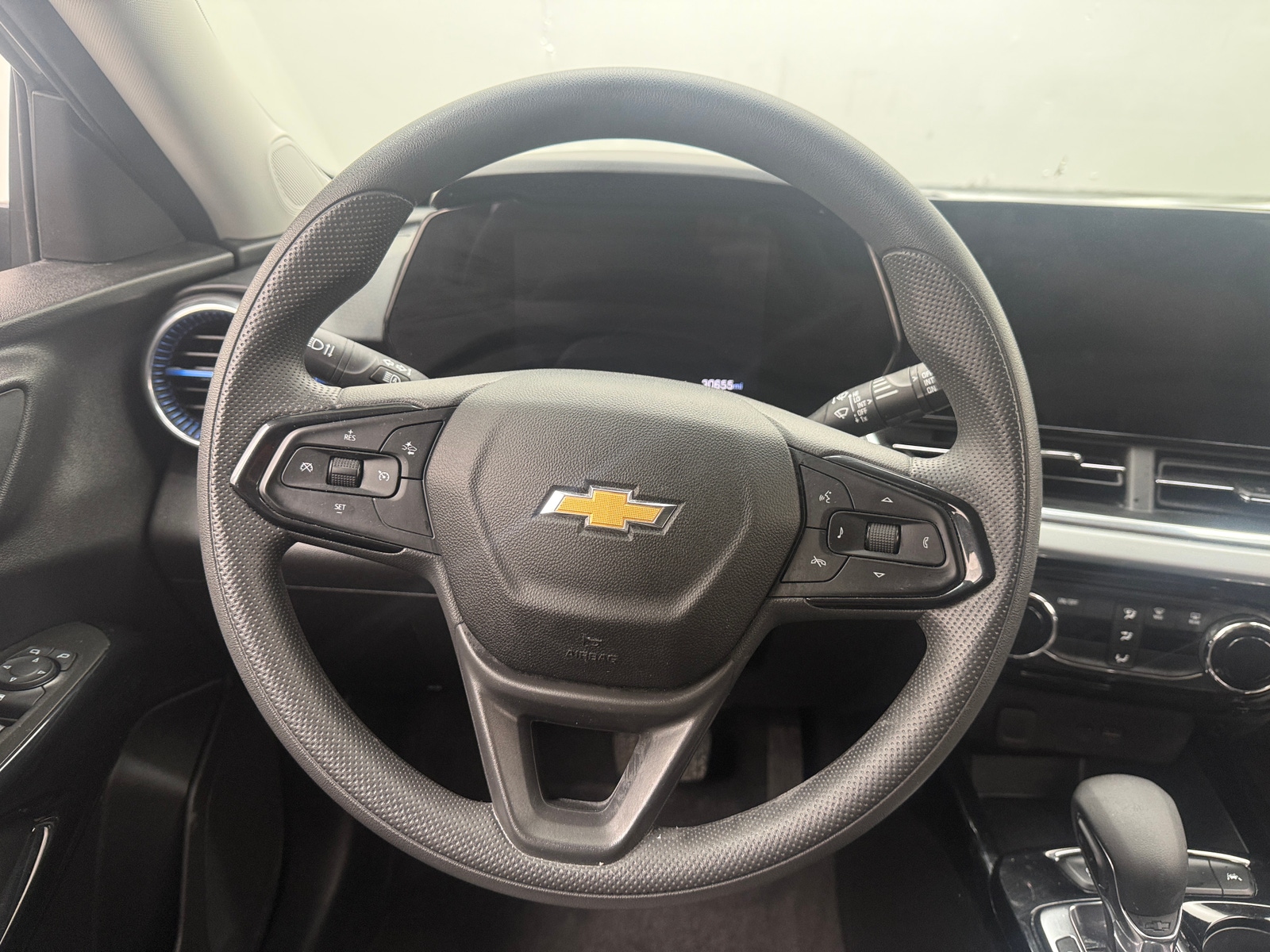 Thumbnail: 2025 Chevrolet Trax - 5