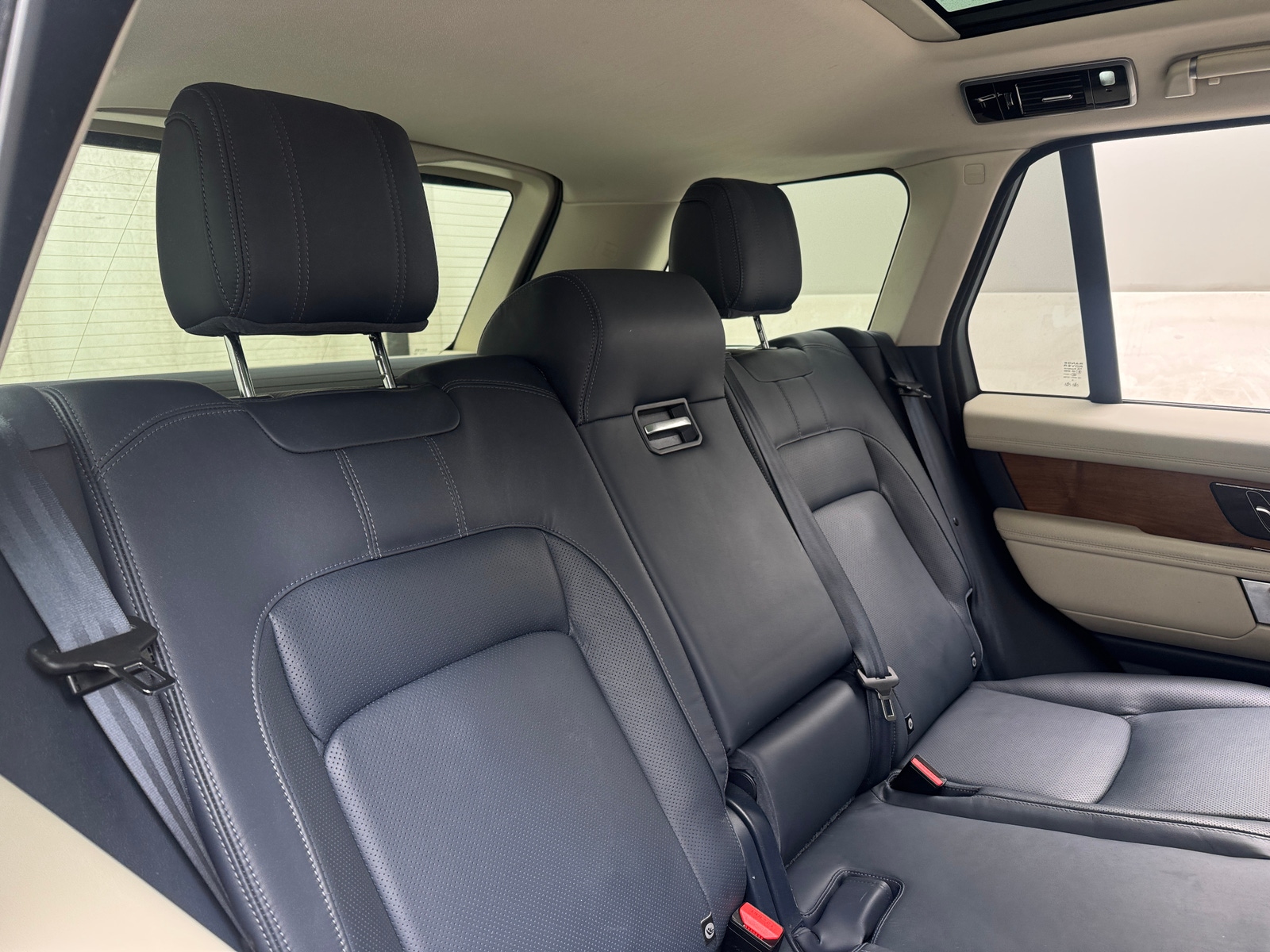 Thumbnail: 2019 Land Rover Range Rover - 5