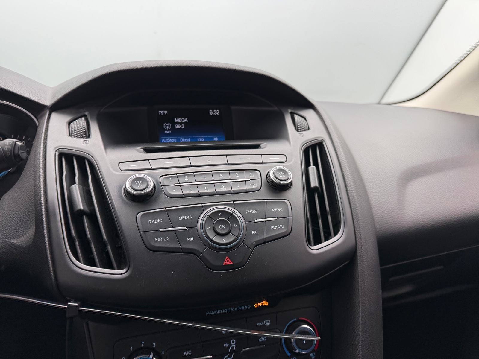 Thumbnail: 2016 Ford Focus - 4