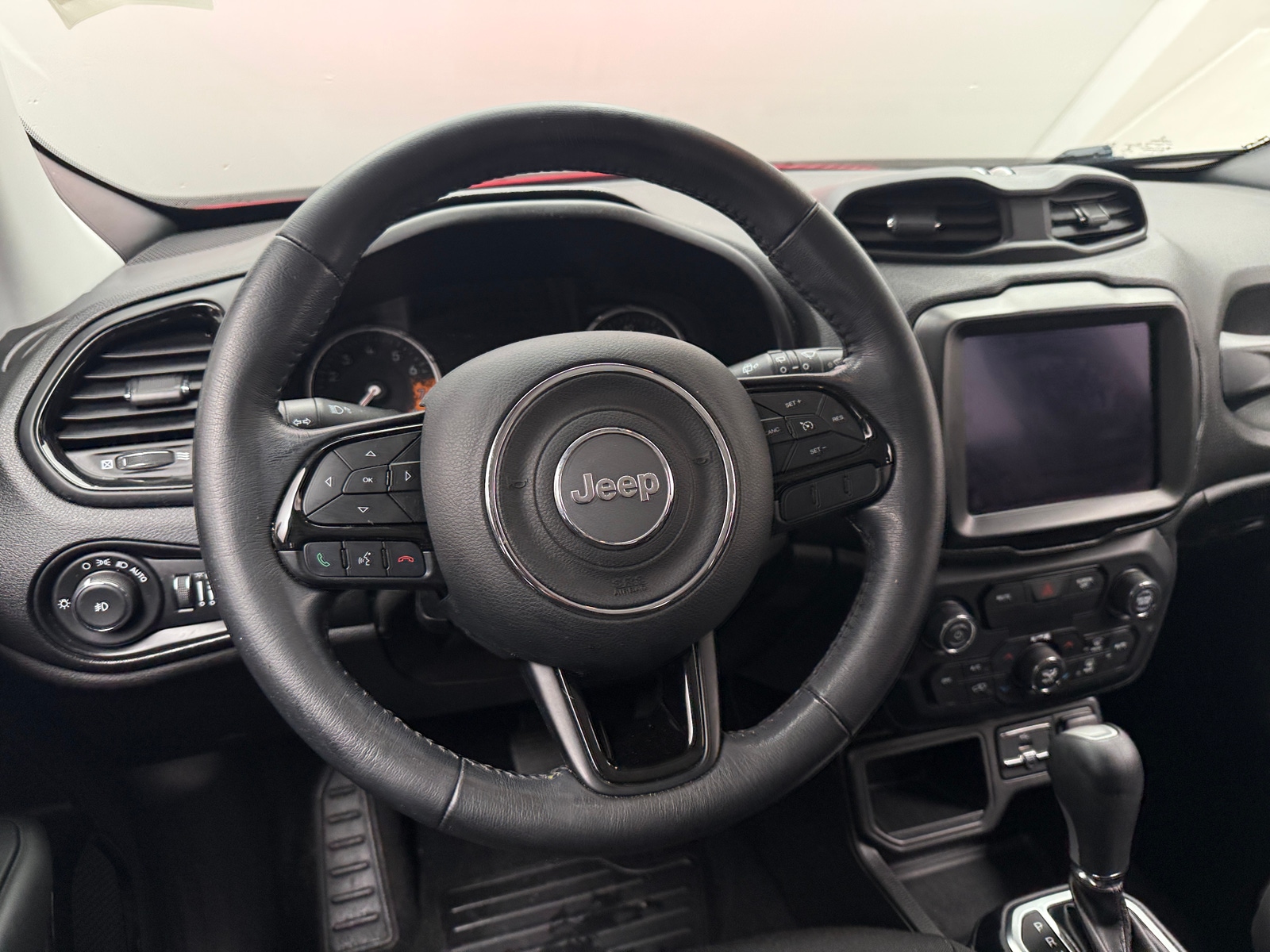 Thumbnail: 2018 Jeep Renegade - 5
