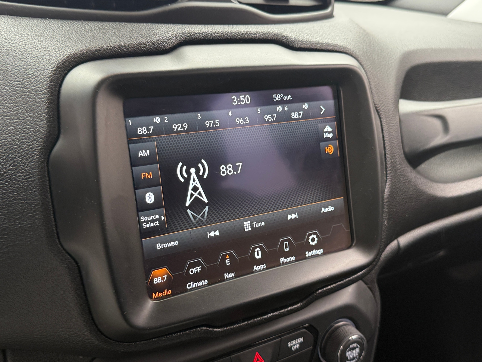 Thumbnail: 2018 Jeep Renegade - 4