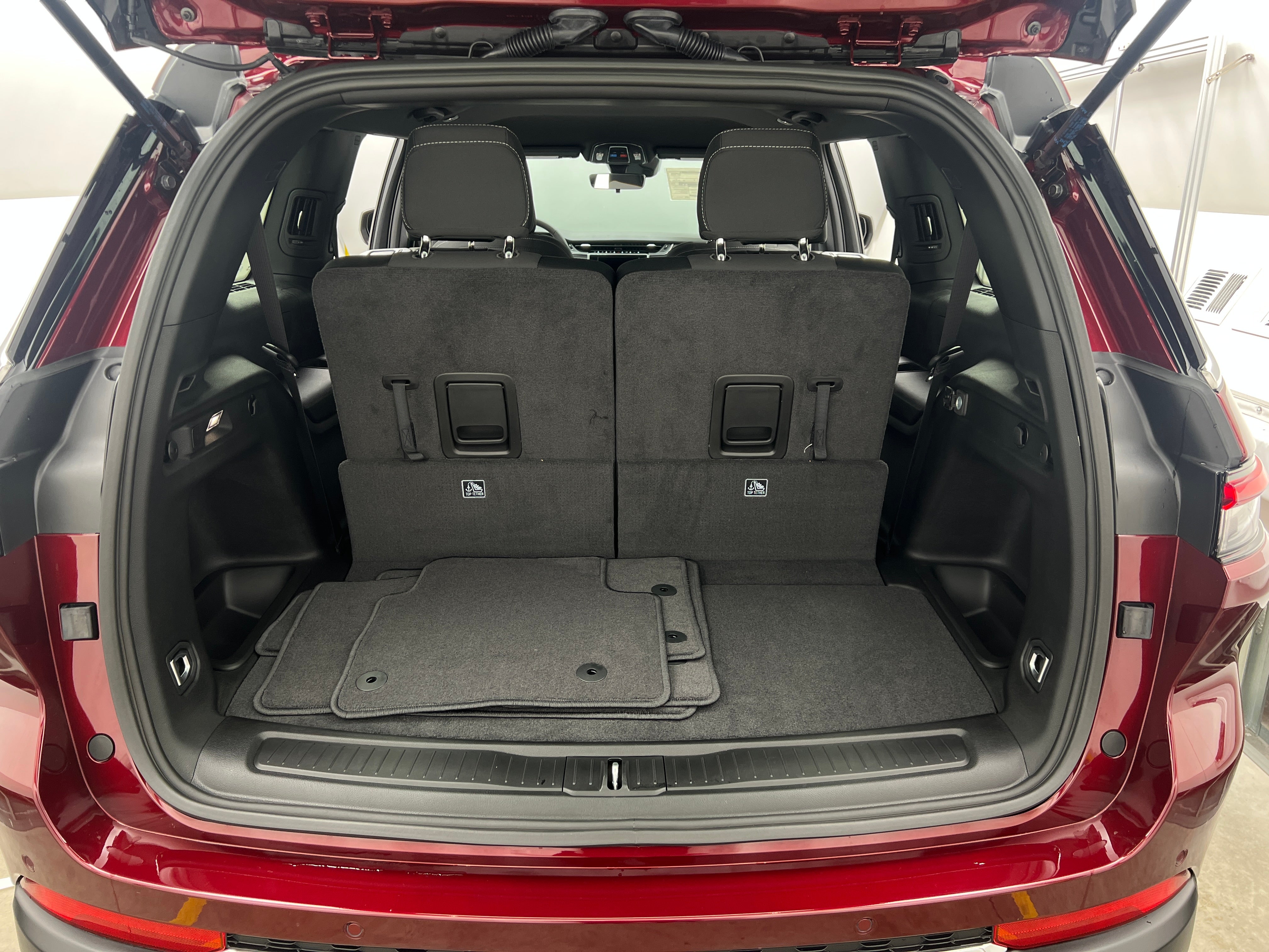 2026 Jeep Grand Cherokee L Laredo 4x4's photo