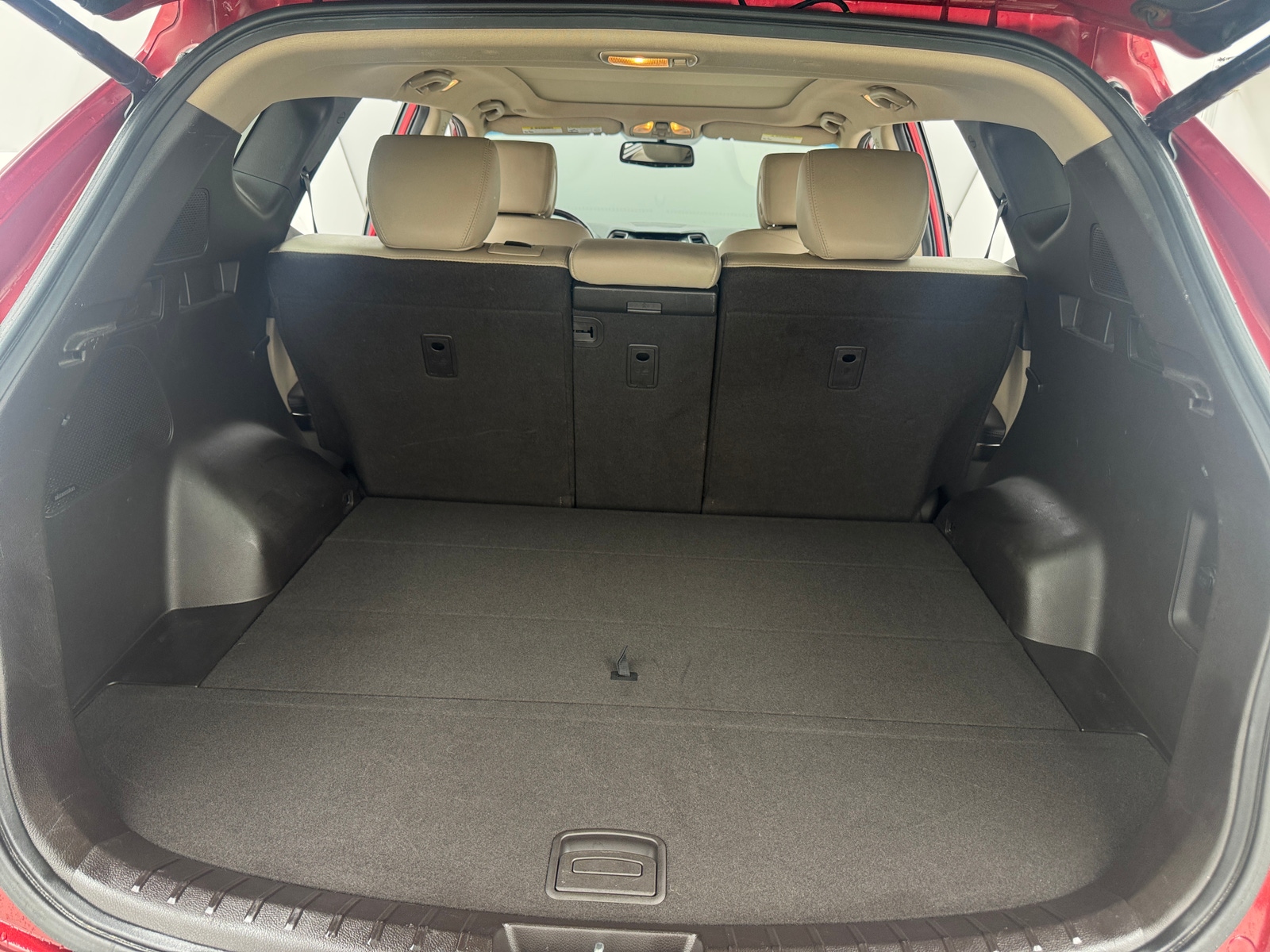 Thumbnail: 2015 Hyundai Santa Fe - 6