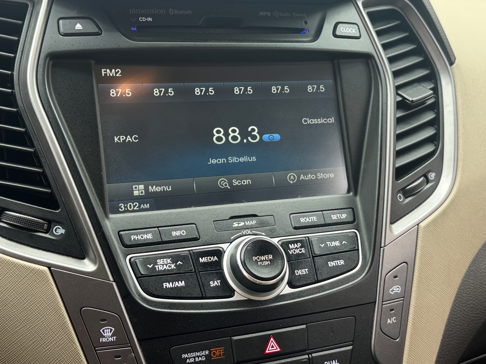 Thumbnail: 2015 Hyundai Santa Fe - 3