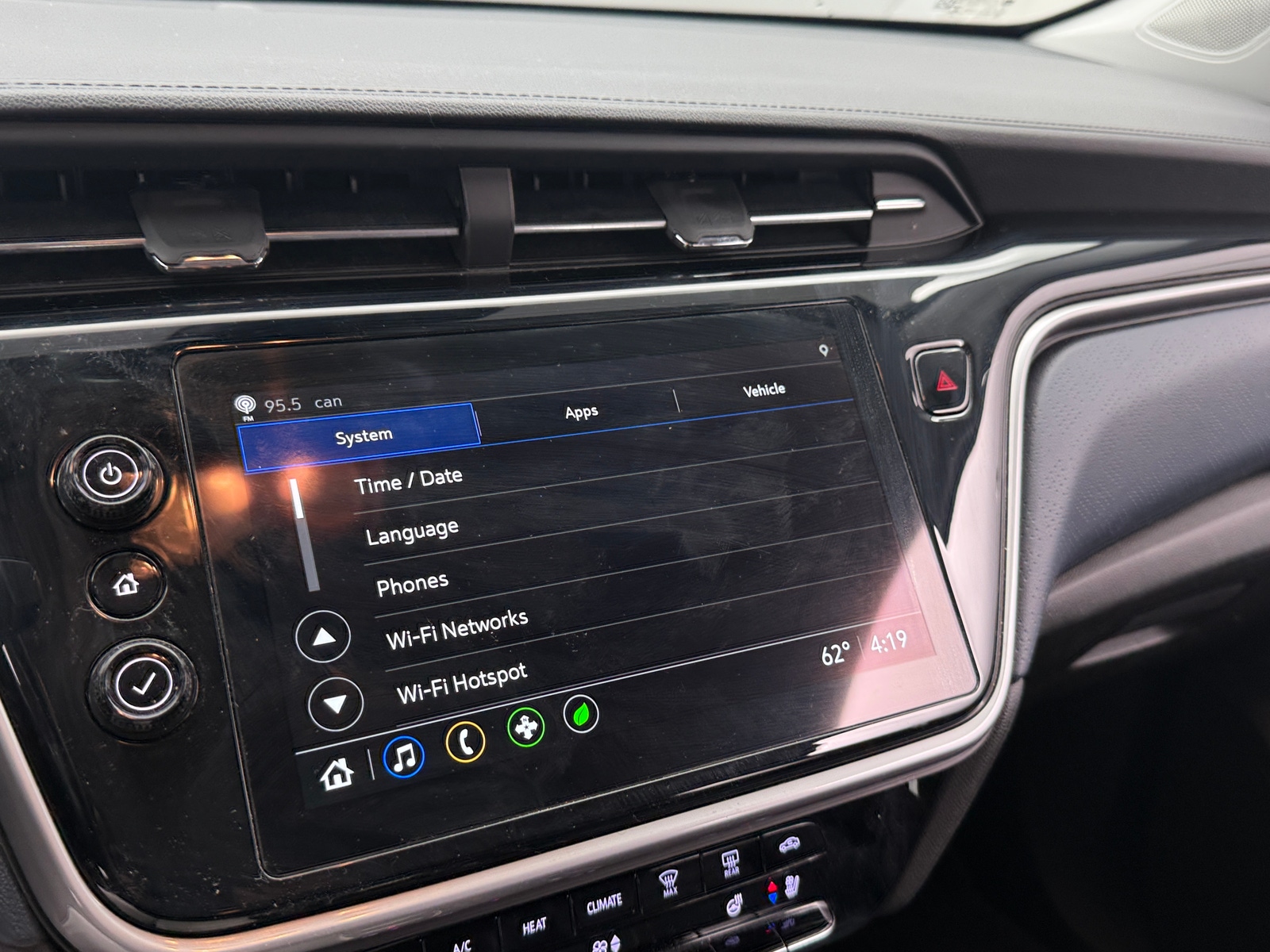 Thumbnail: 2023 Chevrolet Bolt EUV - 3