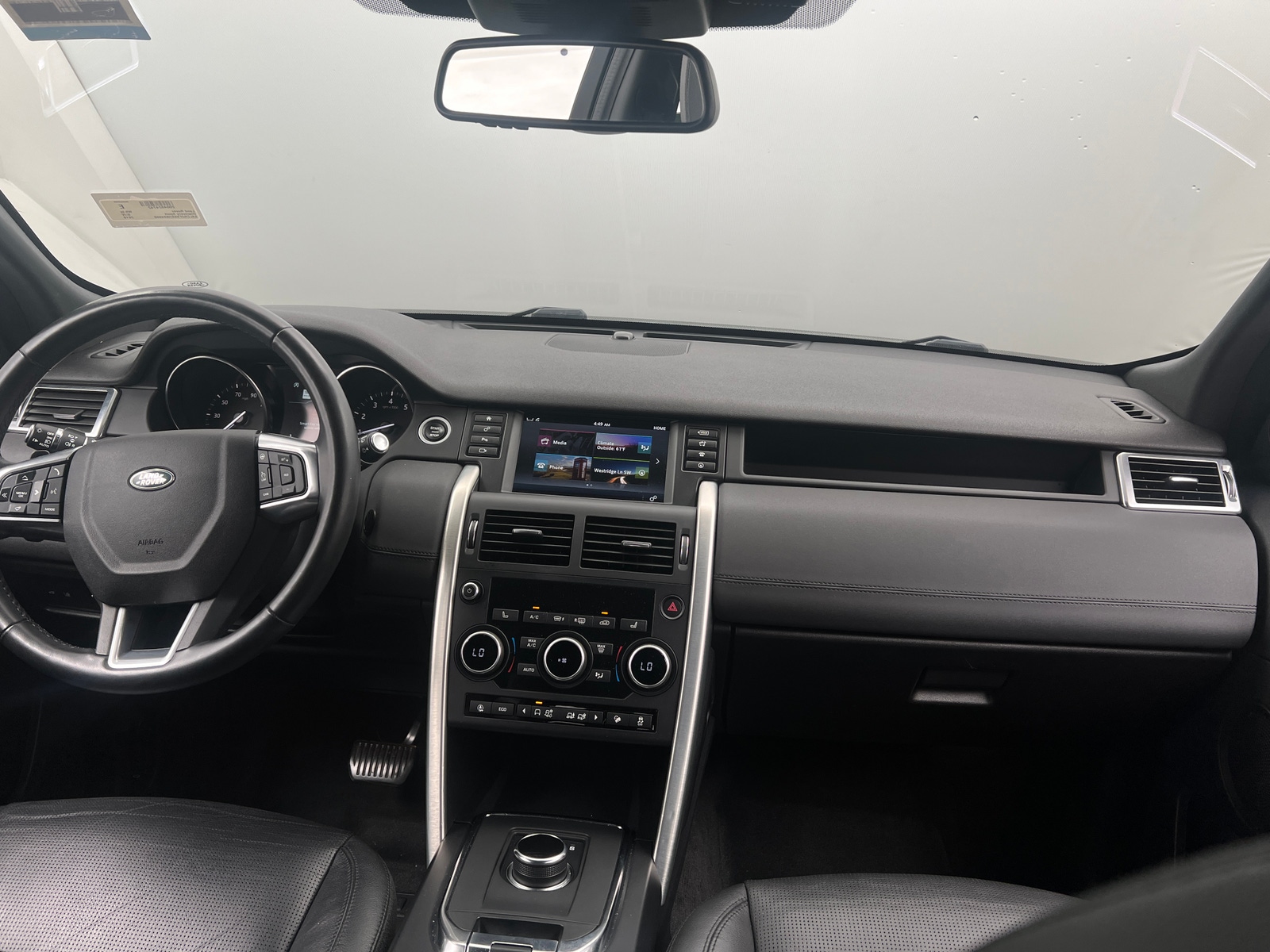 Thumbnail: 2019 Land Rover Discovery Sport - 2