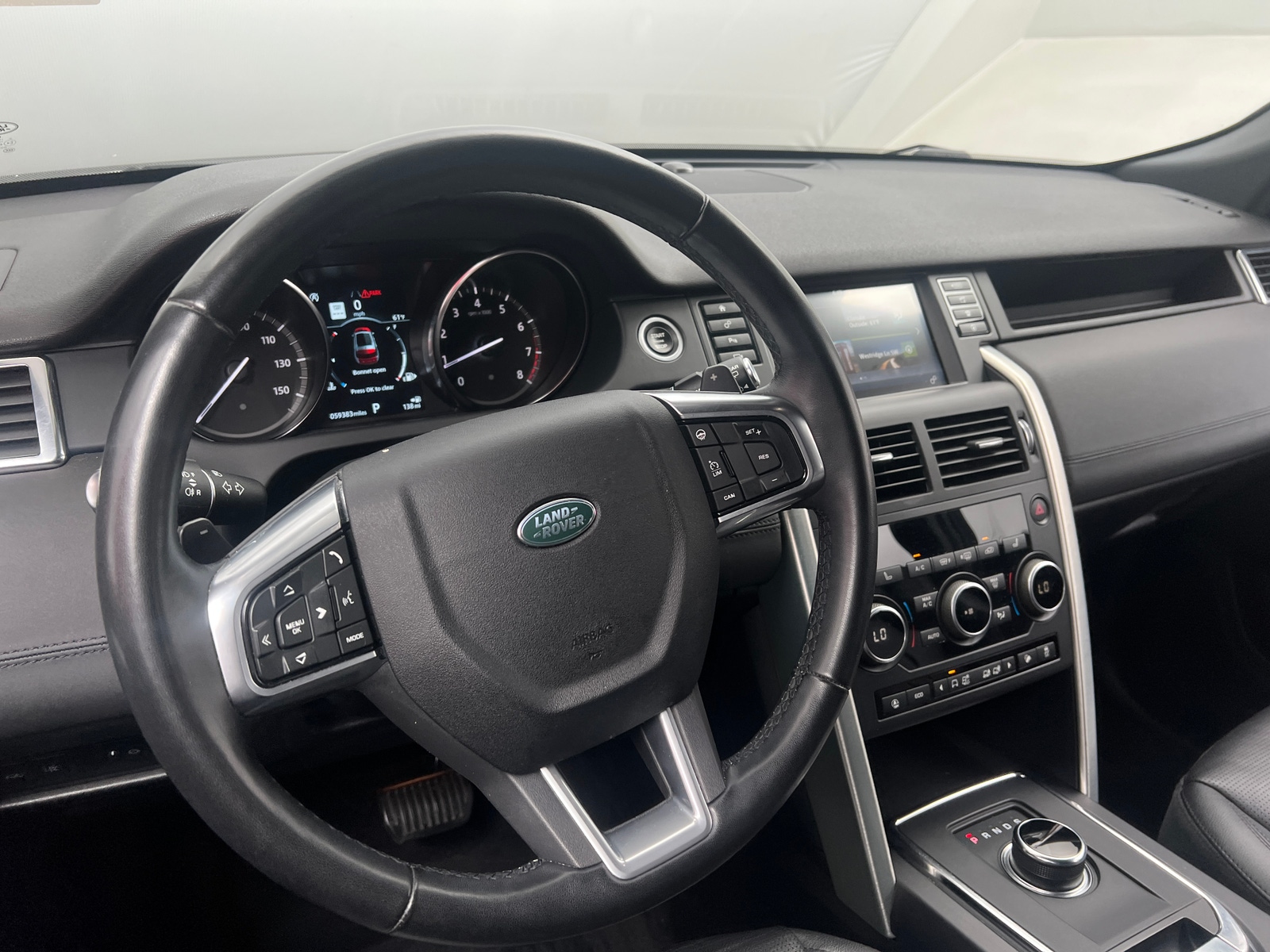 Thumbnail: 2019 Land Rover Discovery Sport - 4