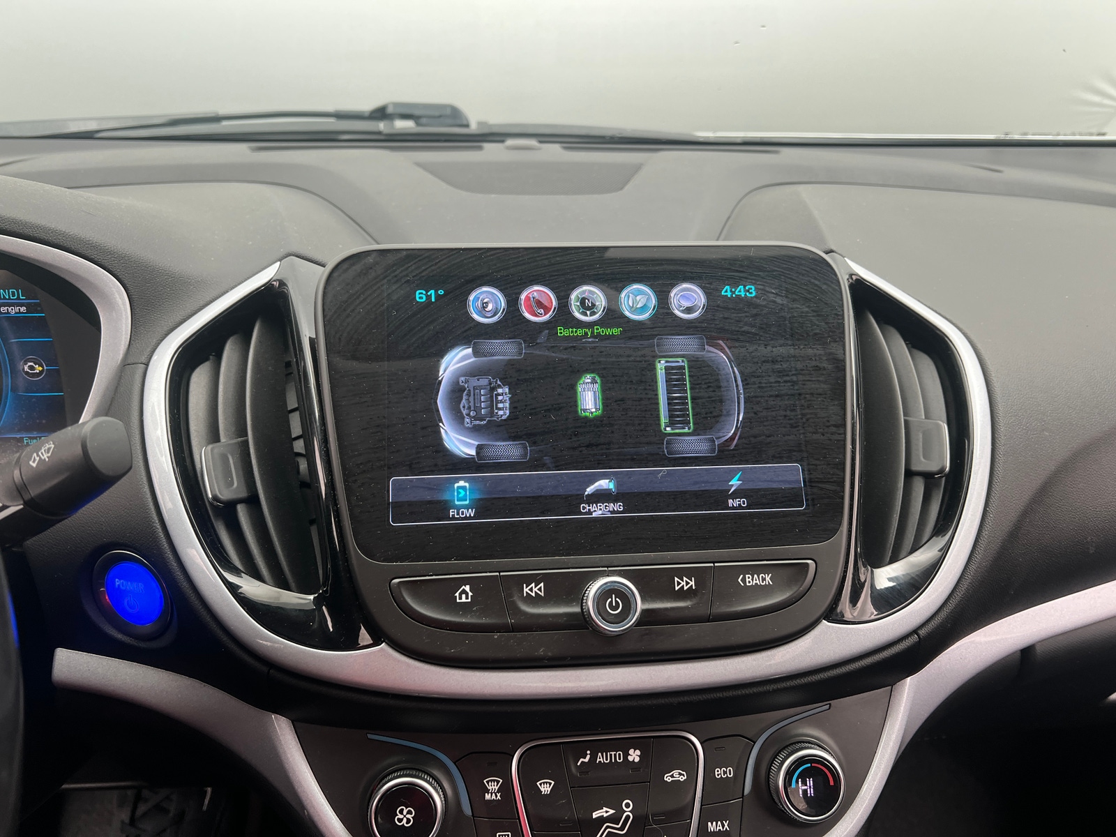 Thumbnail: 2017 Chevrolet Volt - 4