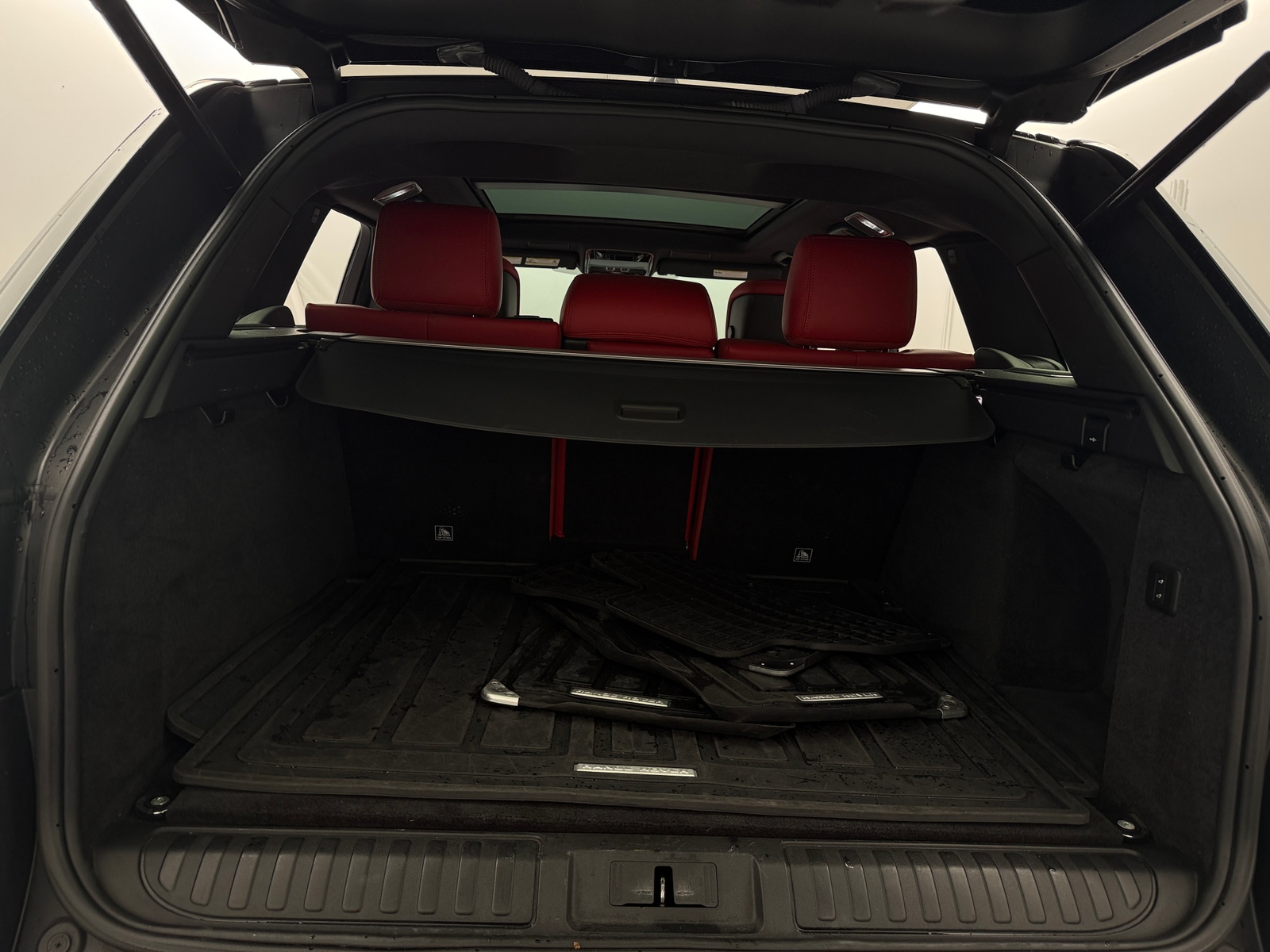 Thumbnail: 2022 Land Rover Range Rover Sport - 6