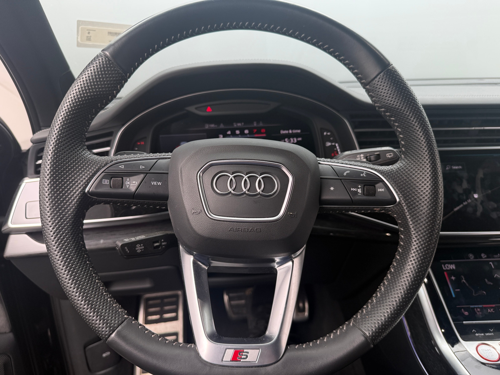 Thumbnail: 2020 Audi SQ7 - 4