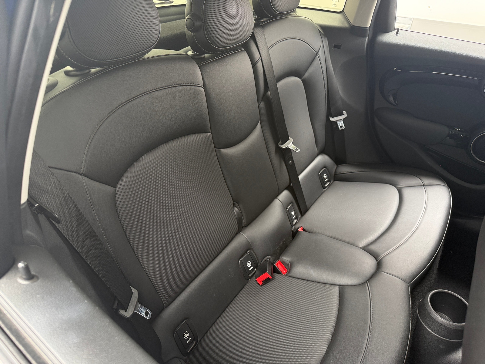 Thumbnail: 2015 MINI Cooper Hardtop - 5