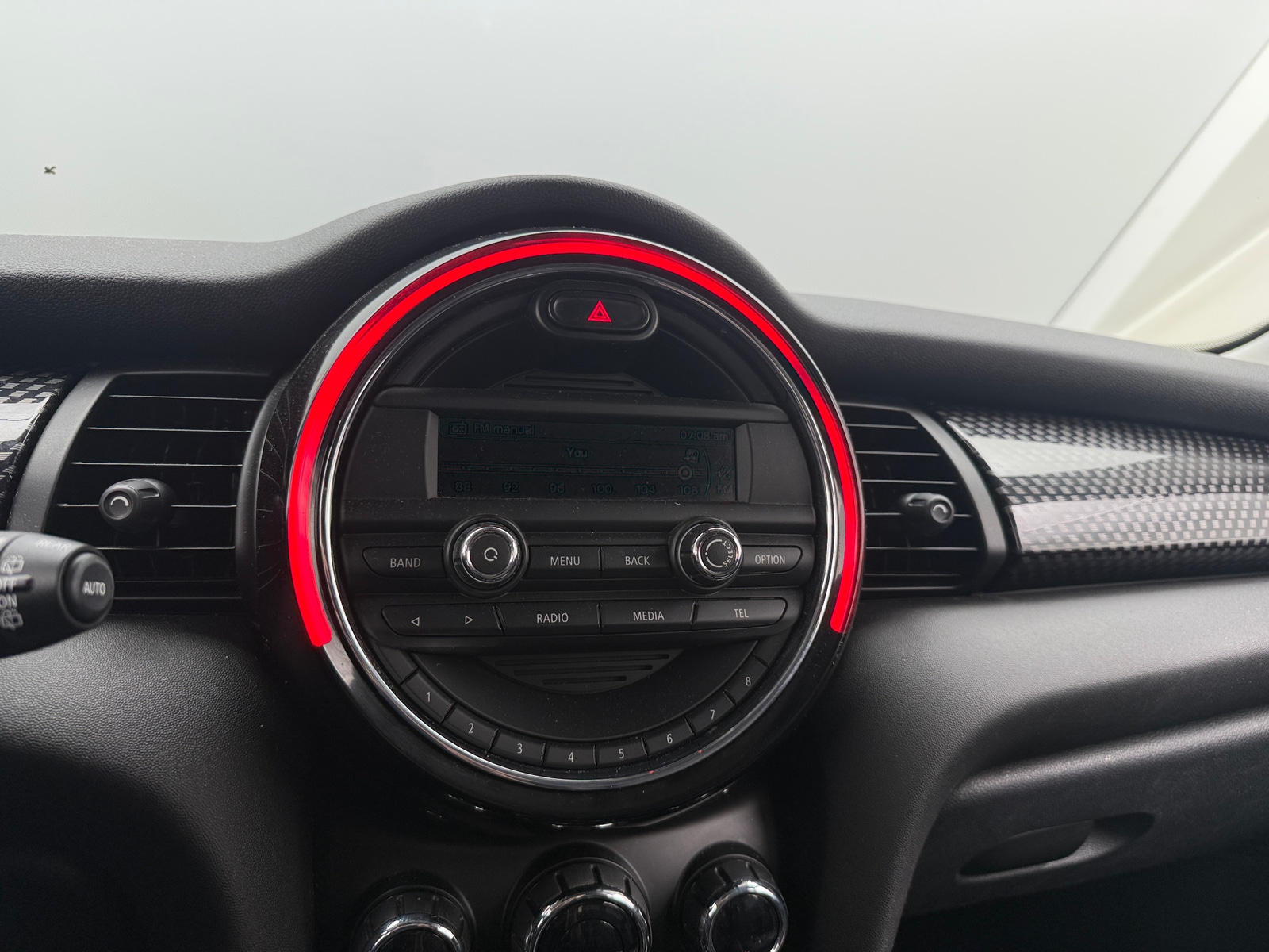Thumbnail: 2015 MINI Cooper Hardtop - 3