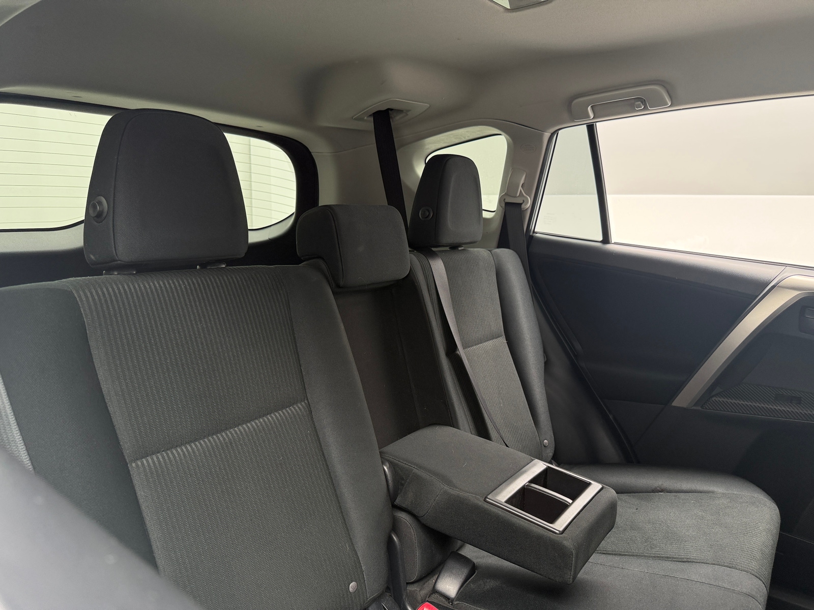 Thumbnail: 2015 Toyota RAV4 - 6