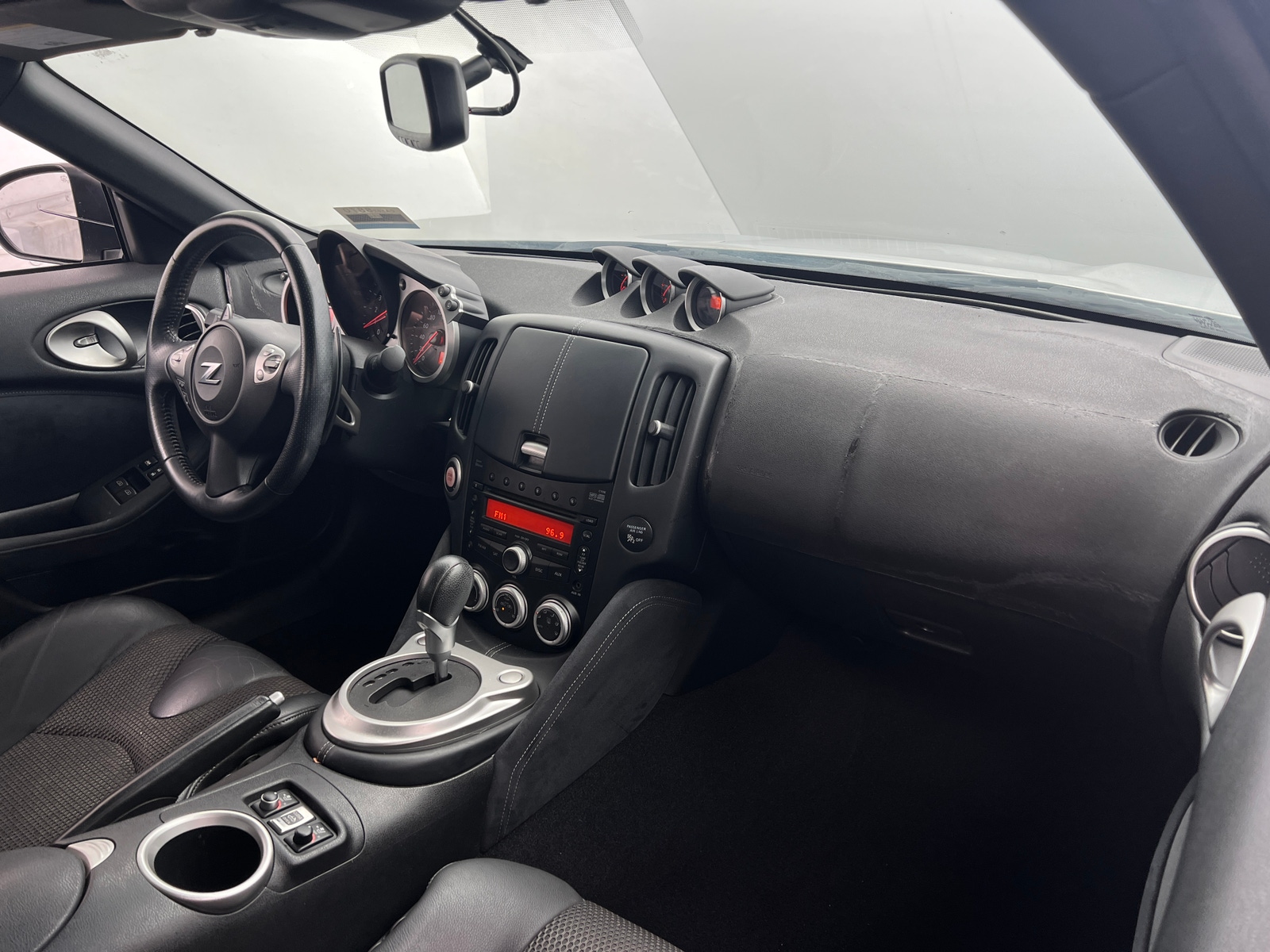 Thumbnail: 2010 Nissan Z - 2