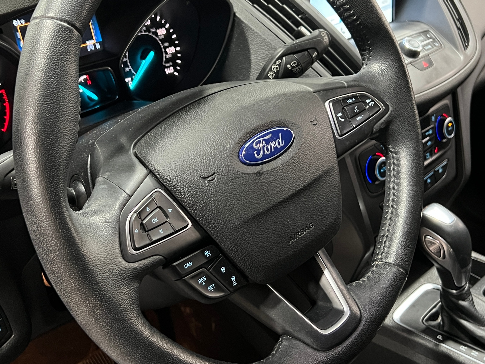 Thumbnail: 2019 Ford Escape - 4