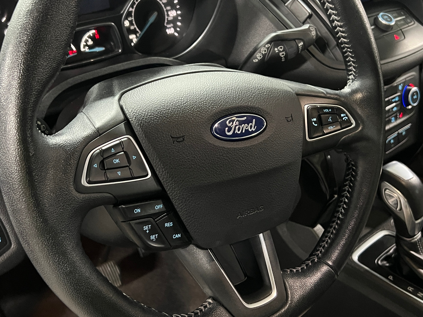 Thumbnail: 2019 Ford Escape - 4