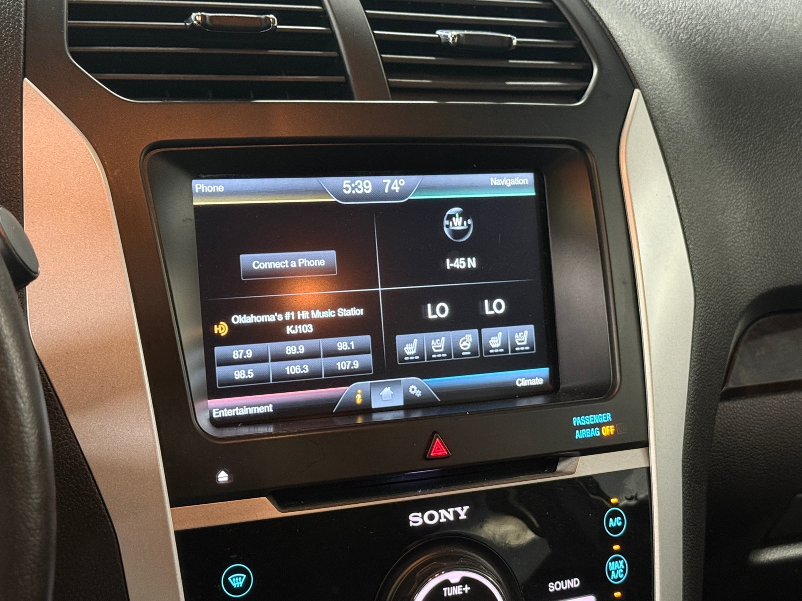 Thumbnail: 2014 Ford Explorer - 3