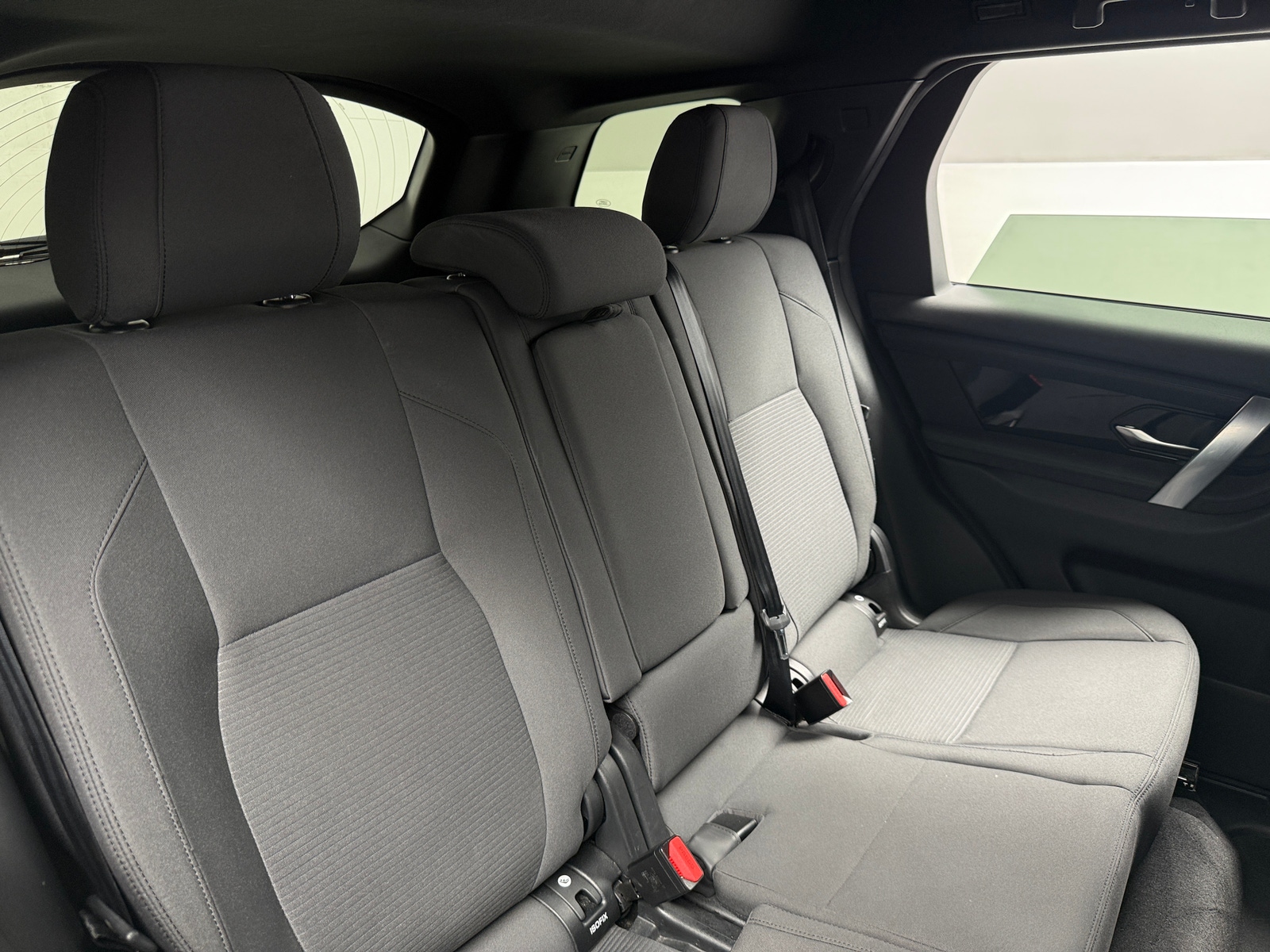 Thumbnail: 2020 Land Rover Discovery Sport - 6
