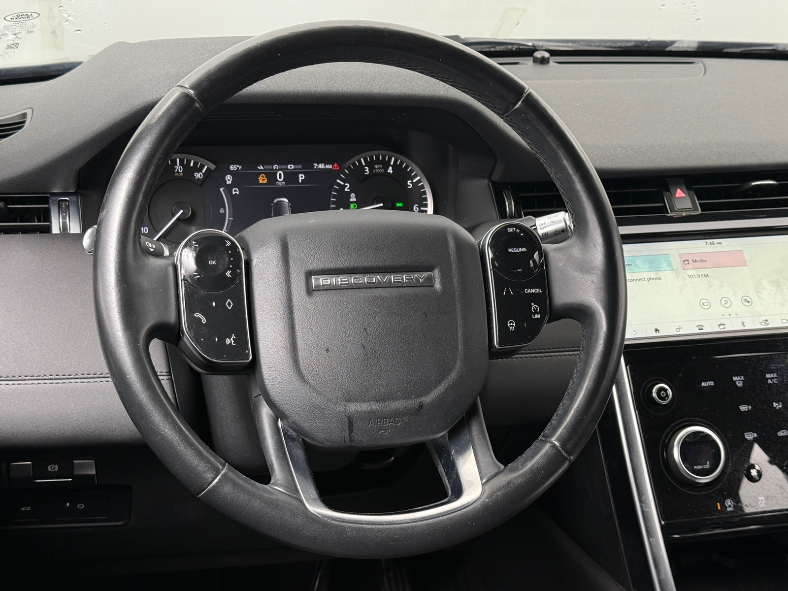 Thumbnail: 2020 Land Rover Discovery Sport - 5