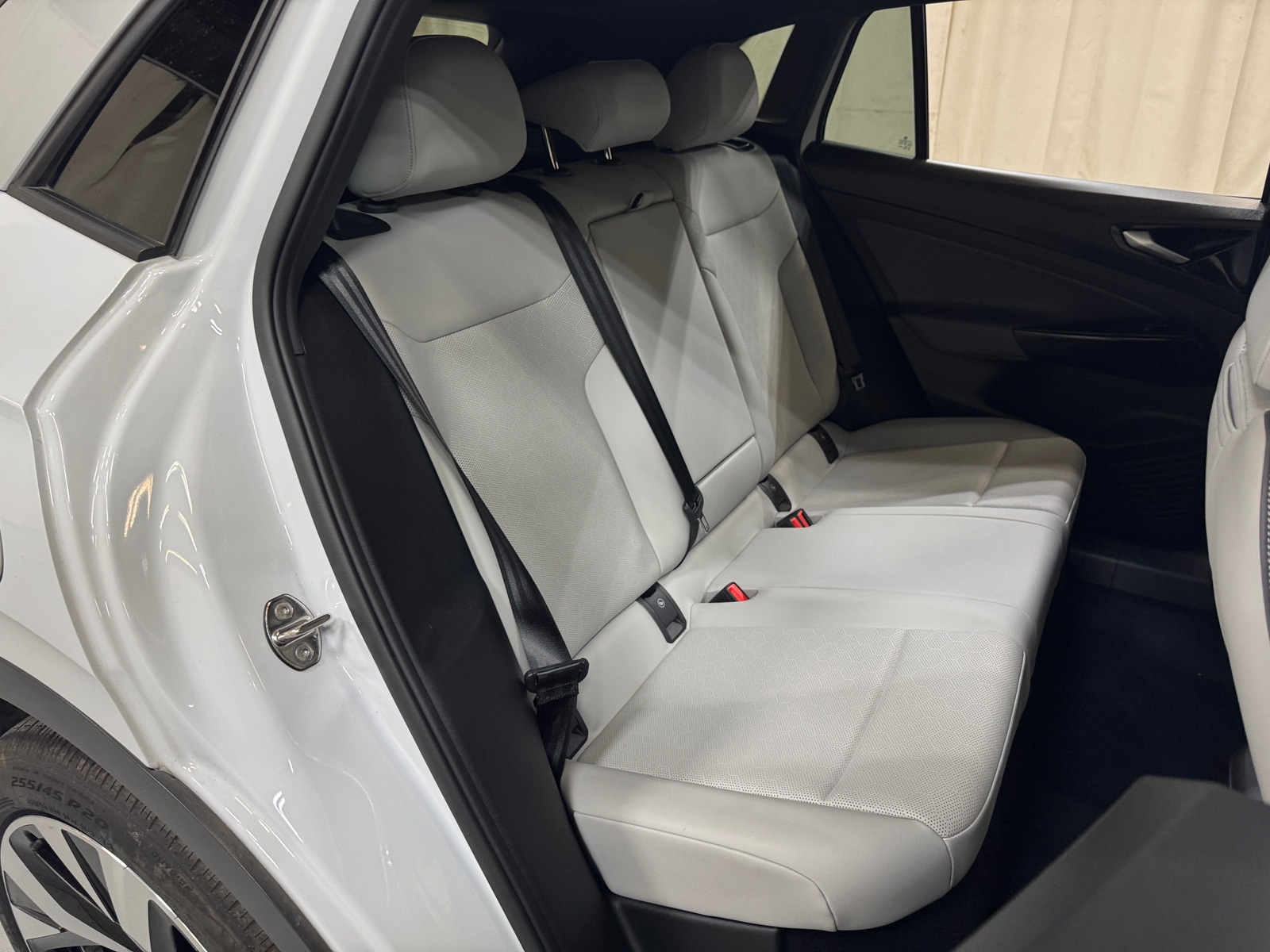 Thumbnail: 2021 Volkswagen ID.4 - 5