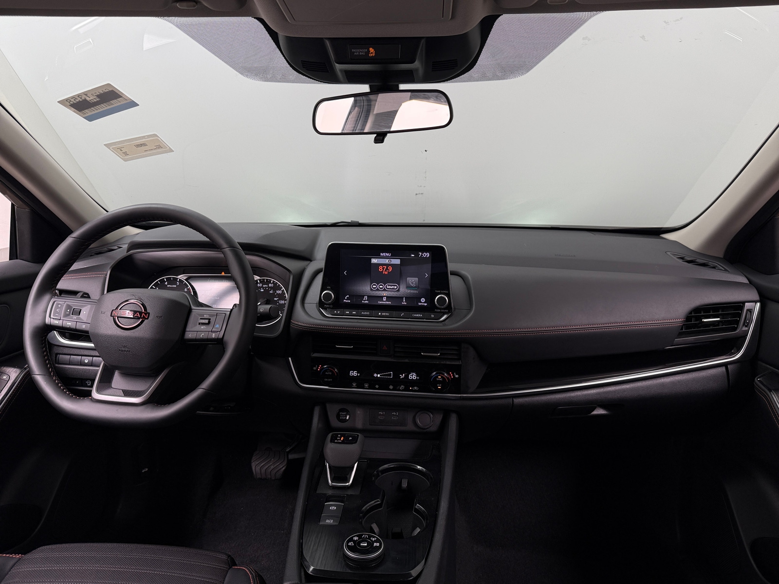 Thumbnail: 2025 Nissan Rogue - 2